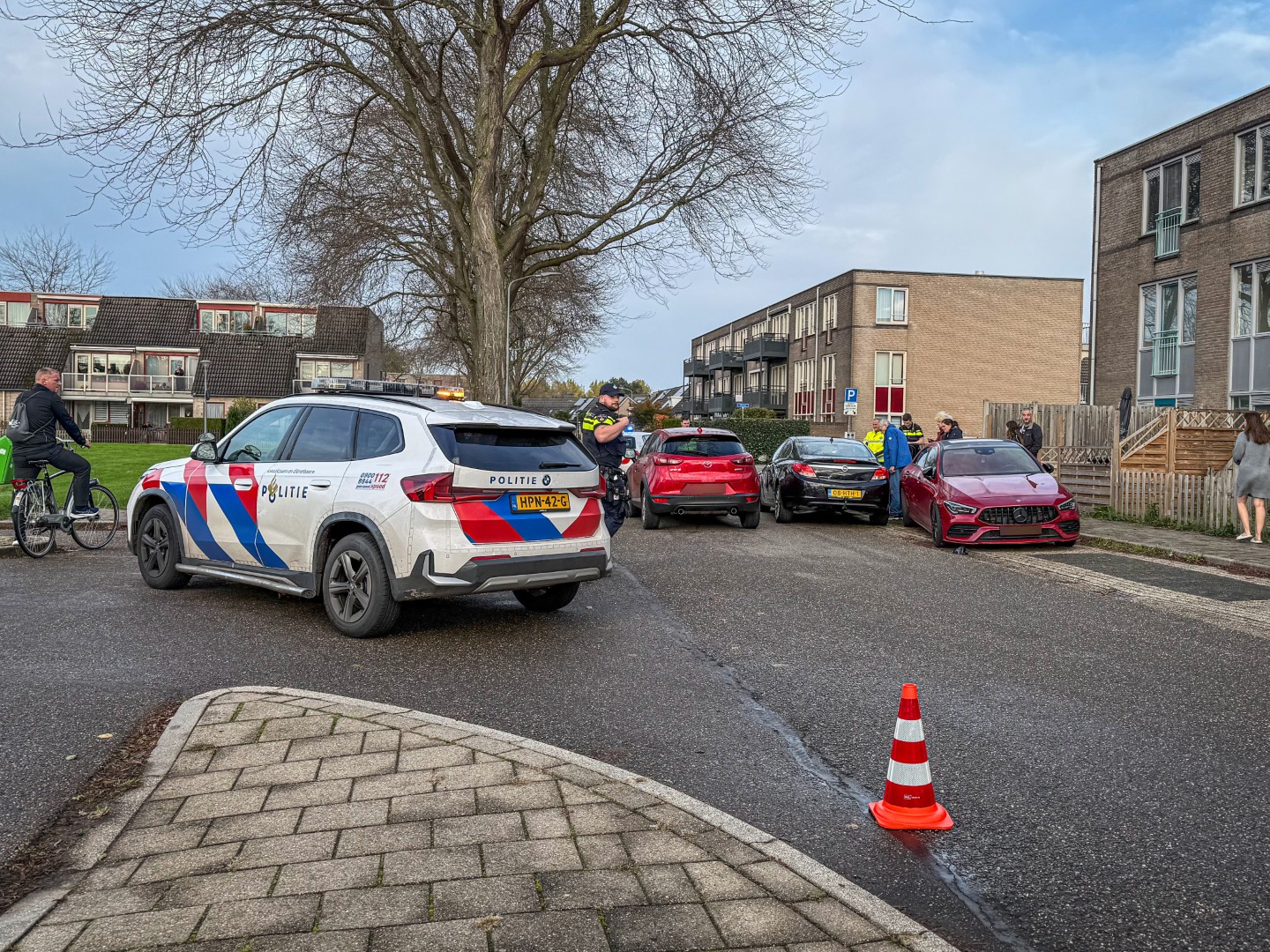 Drie auto’s beschadigd bij aanrijding op T-splitsing