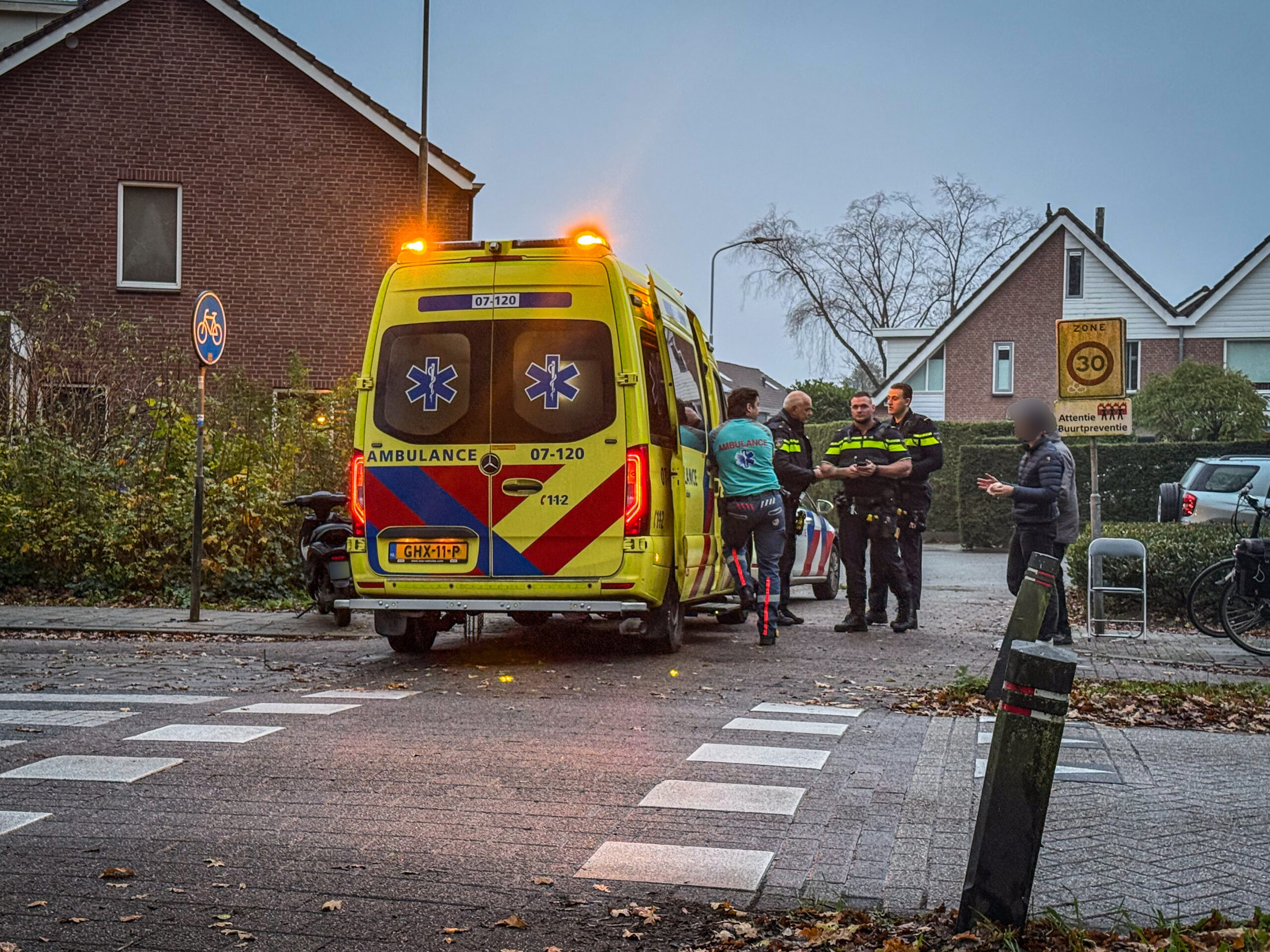 Fietser gewond na aanrijding met scooter