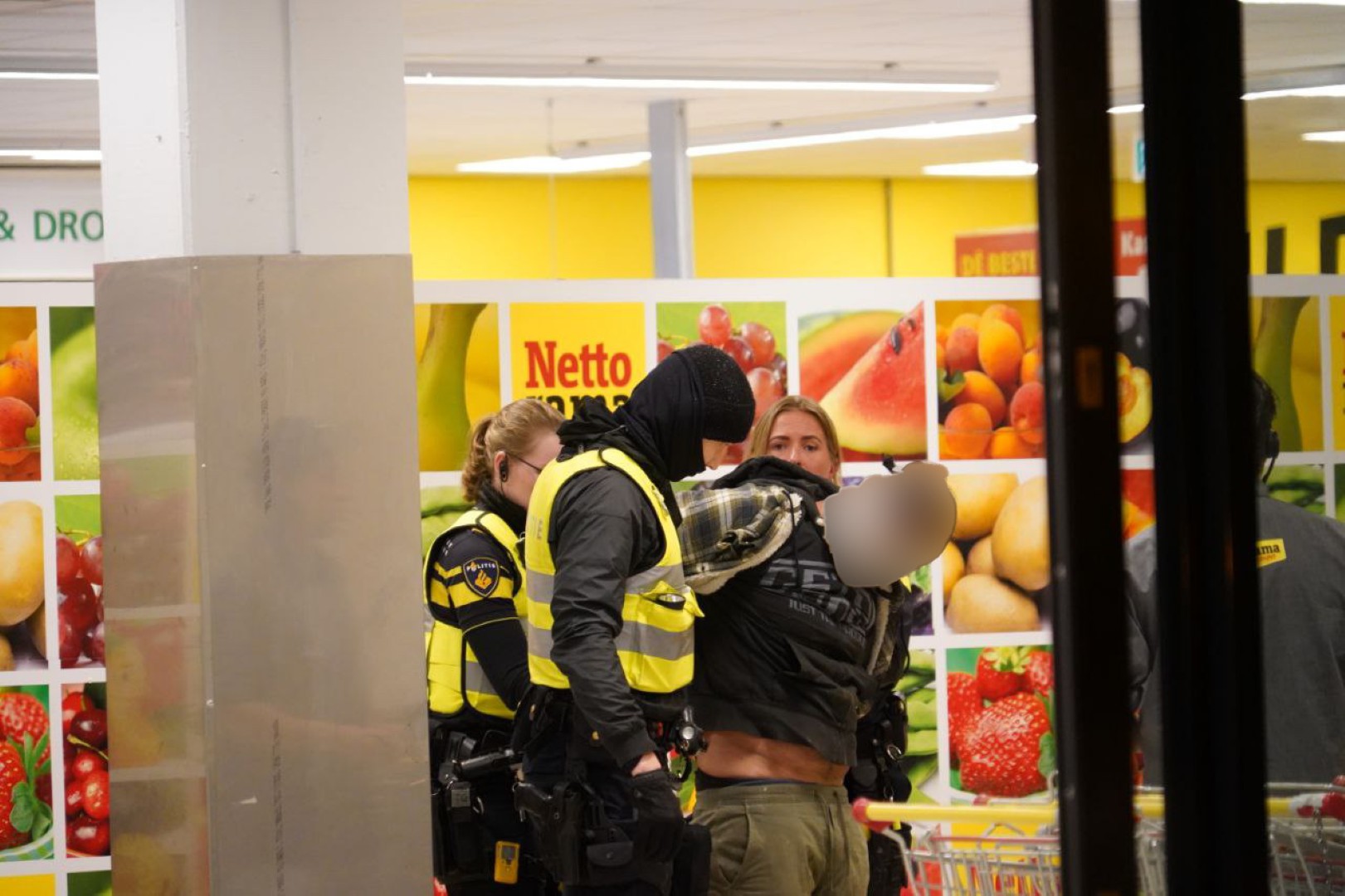 Verdachte na winkeldiefstal aangehouden na hevig verzet