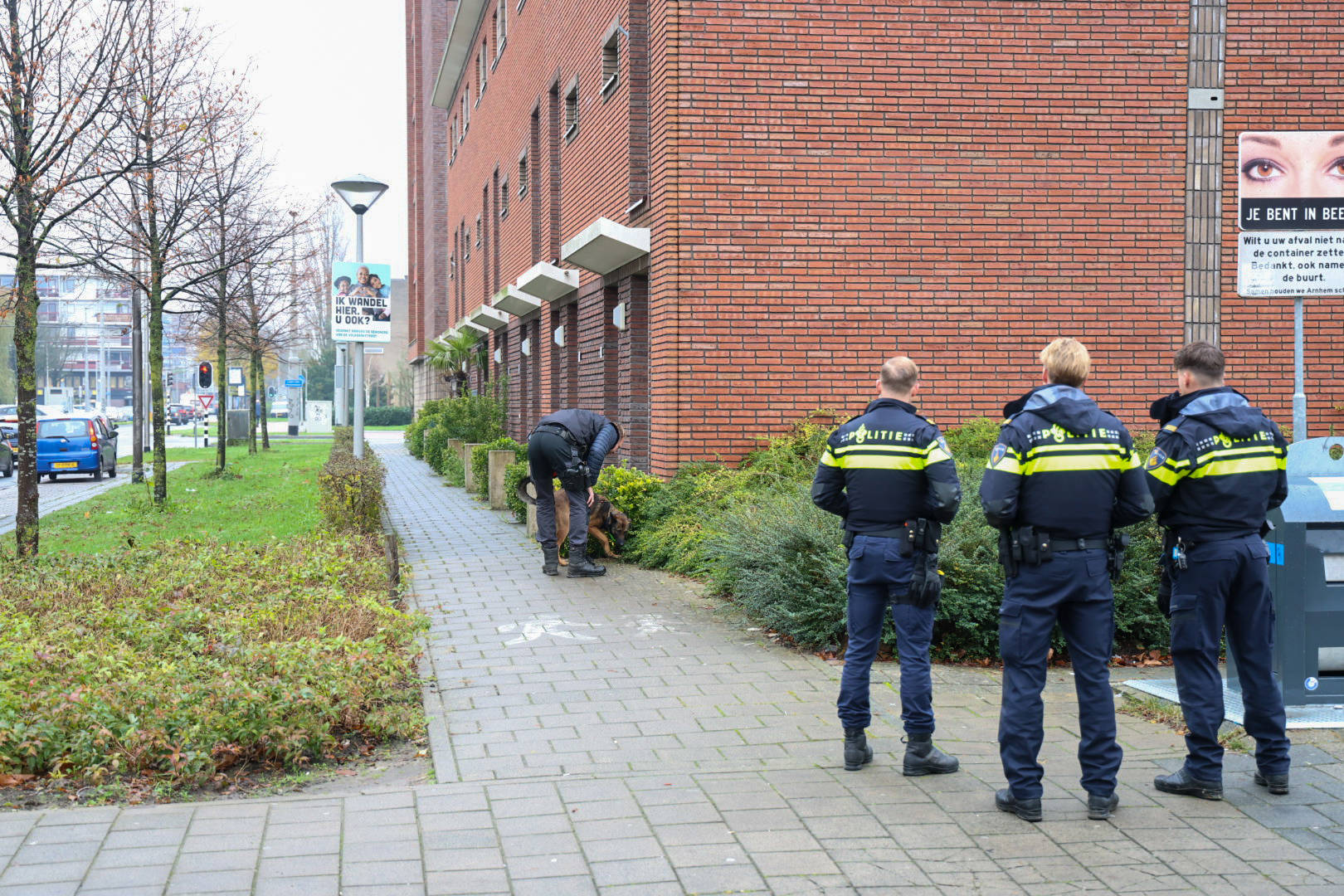 Politie lost waarschuwingsschoten bij aanhouding