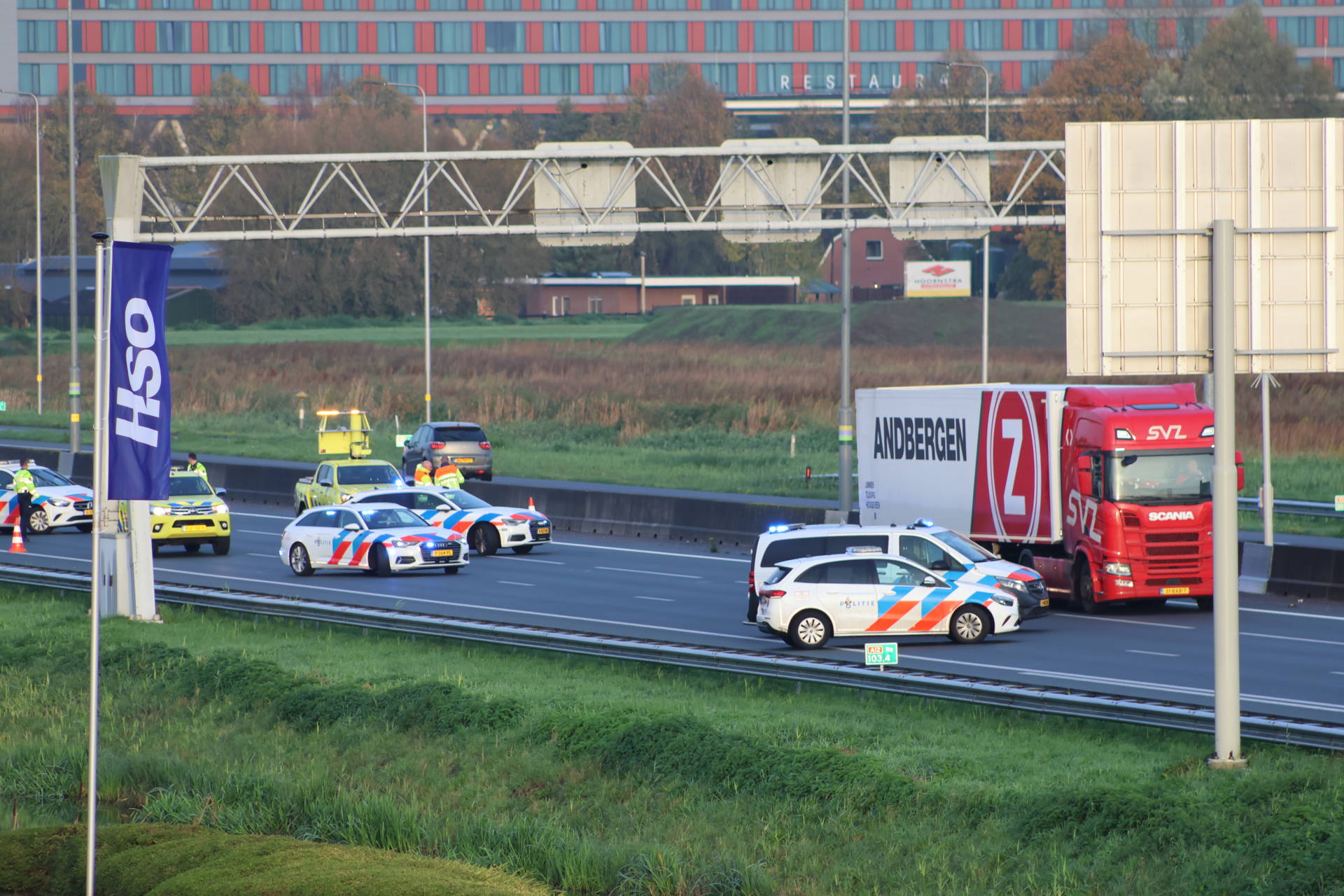 Snelweg A12 dicht door mogelijke springer