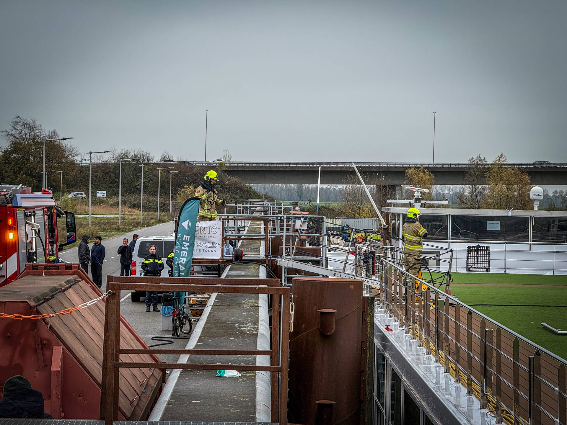 Brand op passagiersschip, vijf boten ontruimd