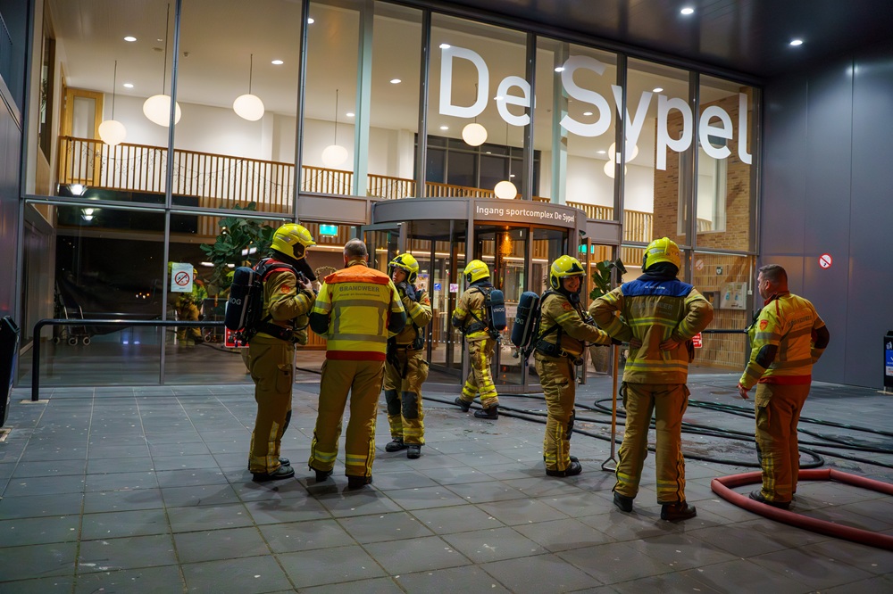 Brand zorgt voor rookontwikkeling in sportcentrum