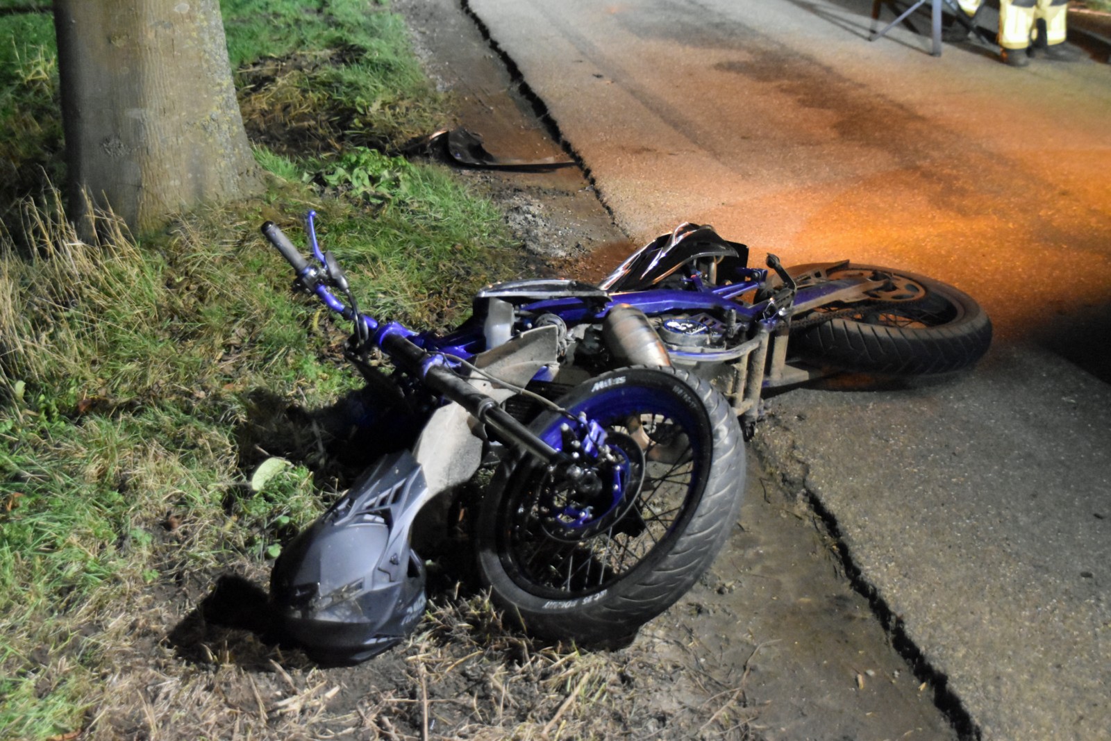 Bromfietser (16) ernstig gewond na aanrijding