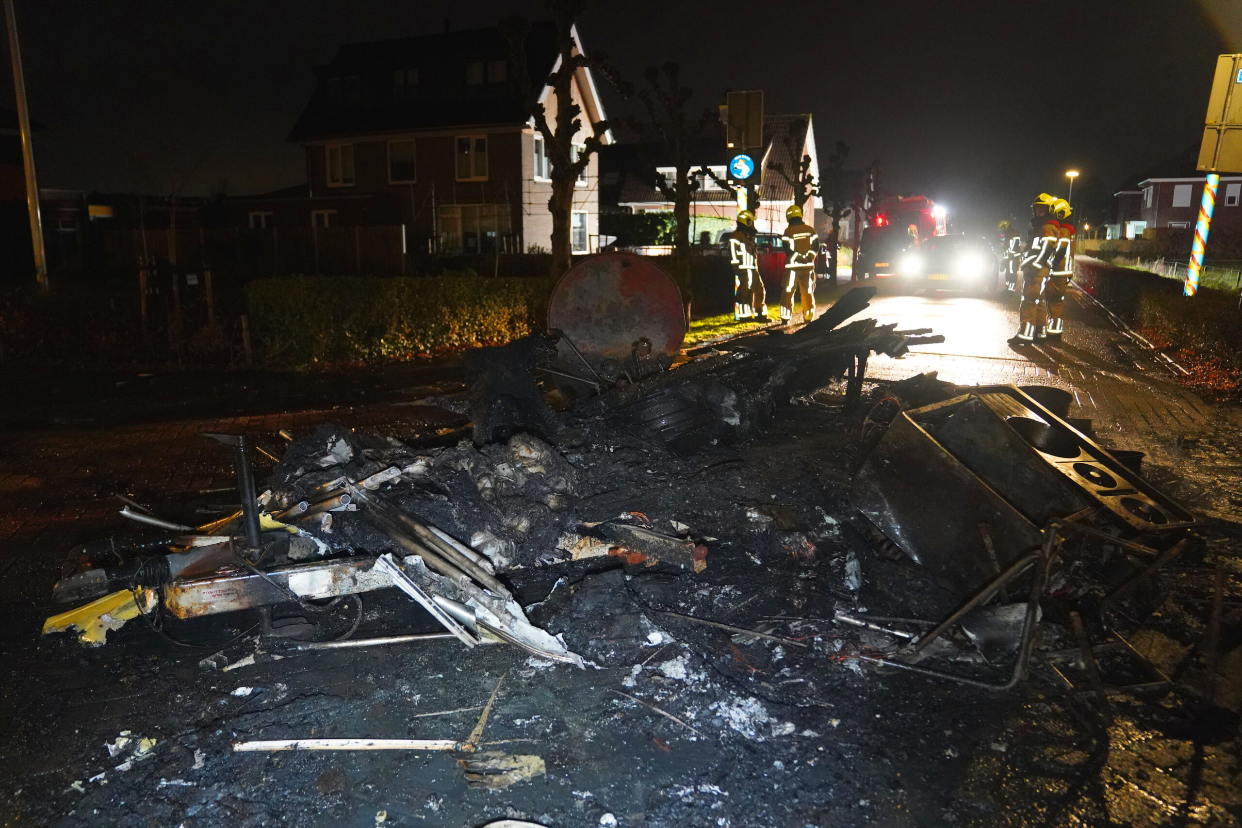 Caravan in brand gestolen op kruising