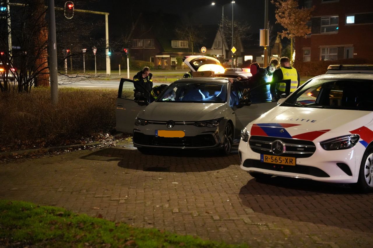 Lachgasflessen in auto aangetroffen na stopteken