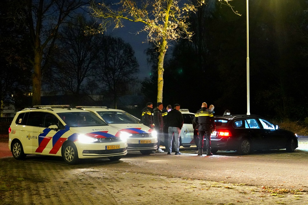 Politie onderzoekt steekpartij op parkeerplaats