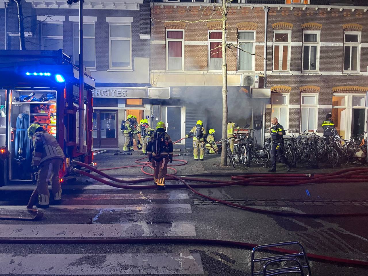 Grote brand verwoest cafetaria