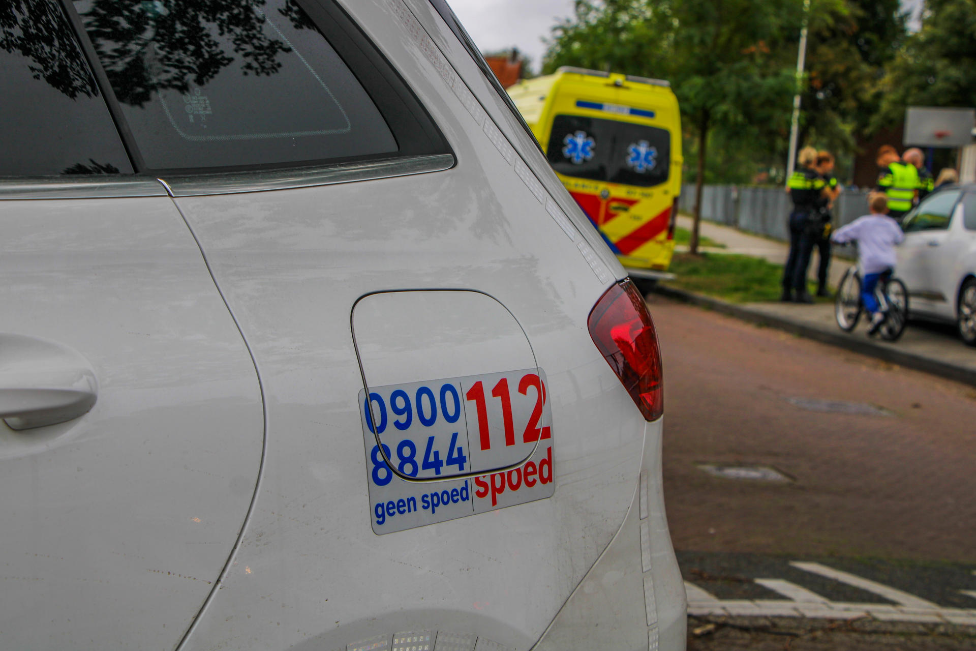 Fietsster fietst door na aanrijding, andere fietser zwaargewond