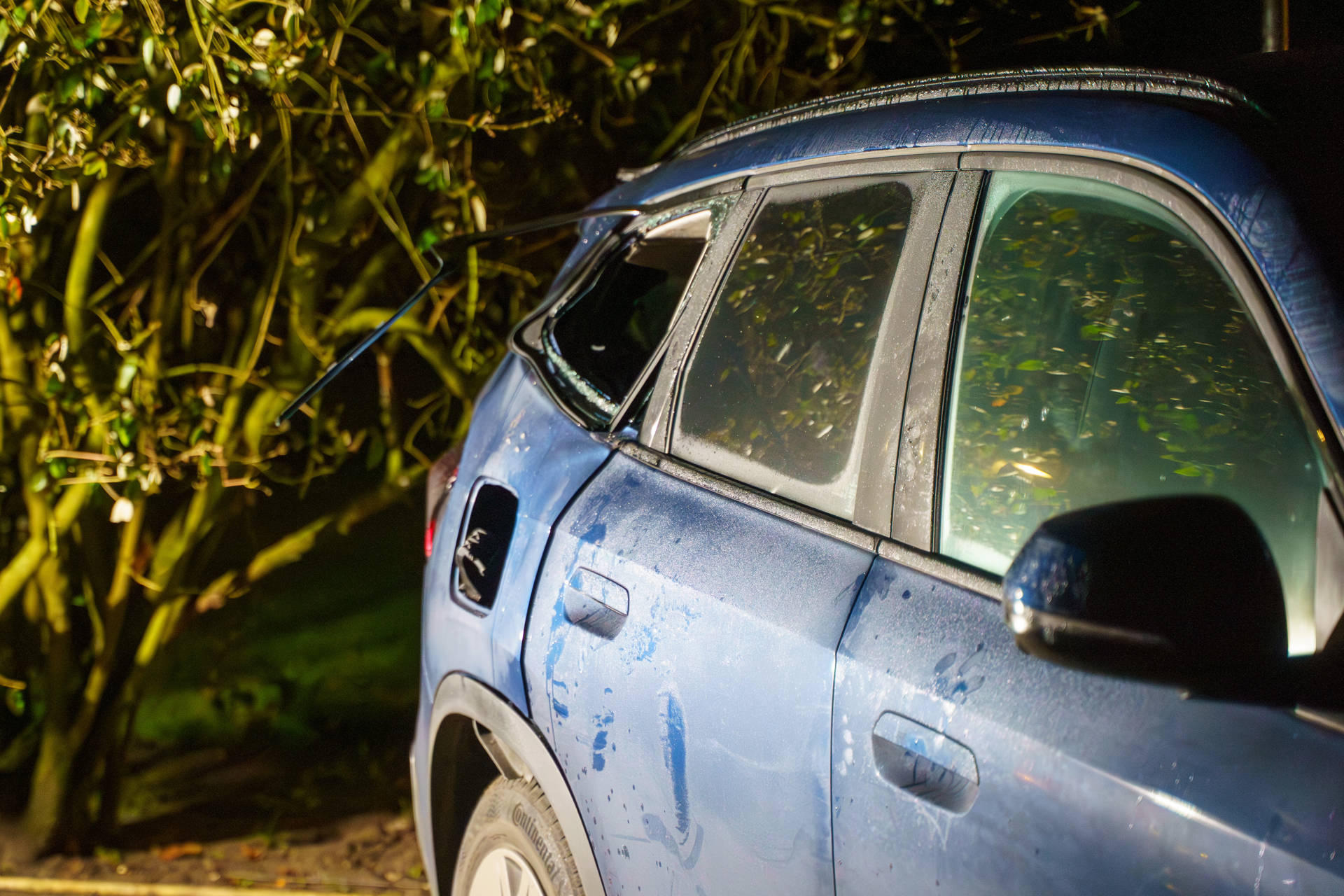 Brand bij elektrische auto’s en laadpaal, verdachte aangehouden