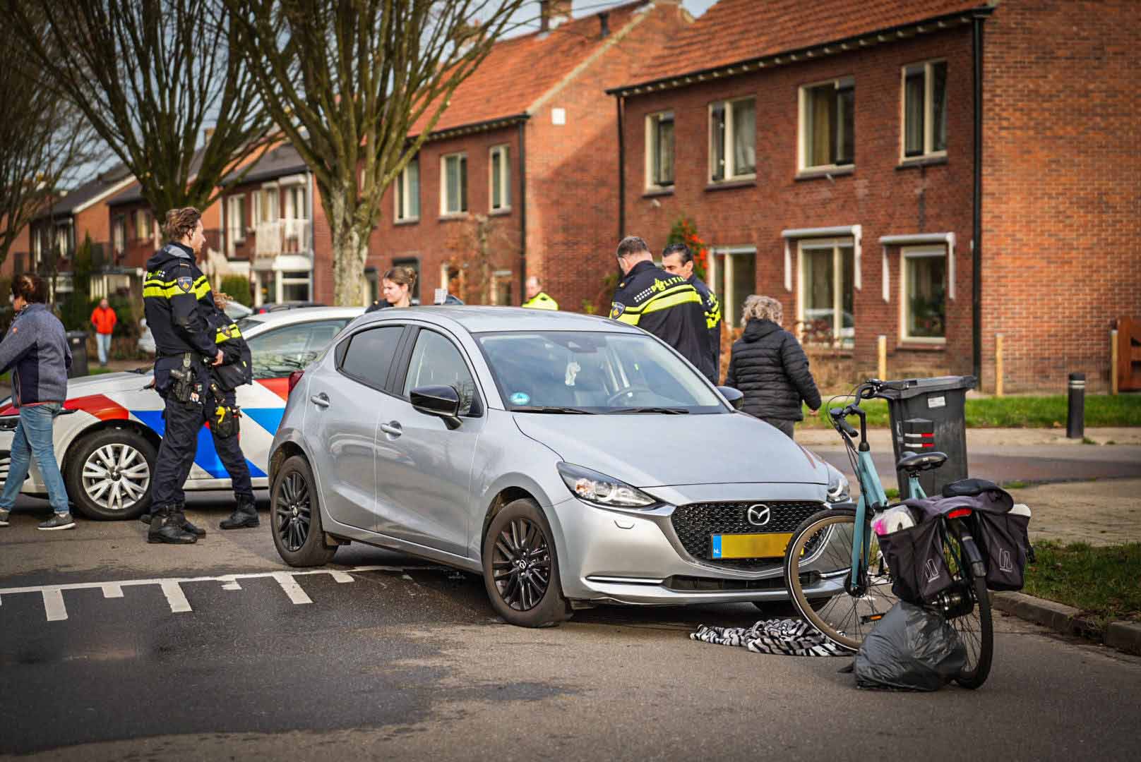 Fietser ernstig gewond na botsing met auto op kruising