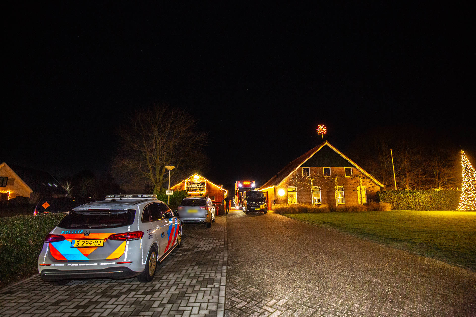 Politie neemt 10.000 kilo vuurwerk in beslag, verkoper aangehouden