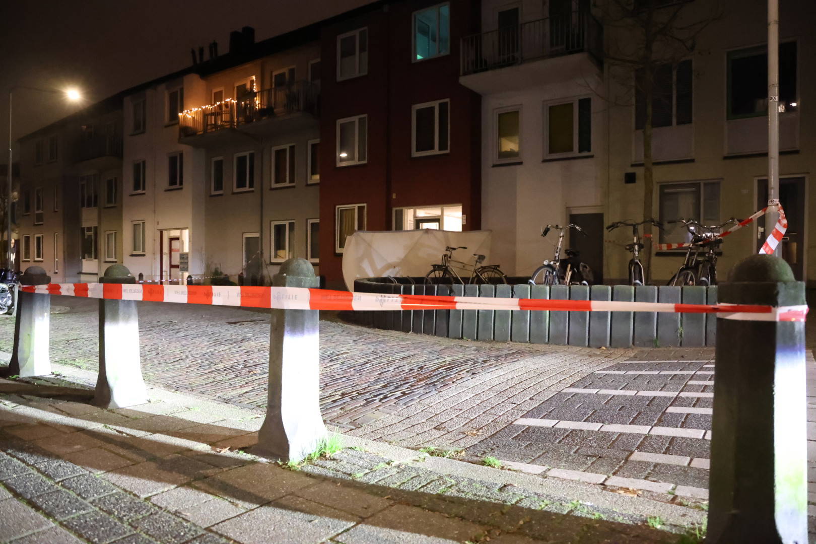 Lichaam gevonden voor woning in Arnhem