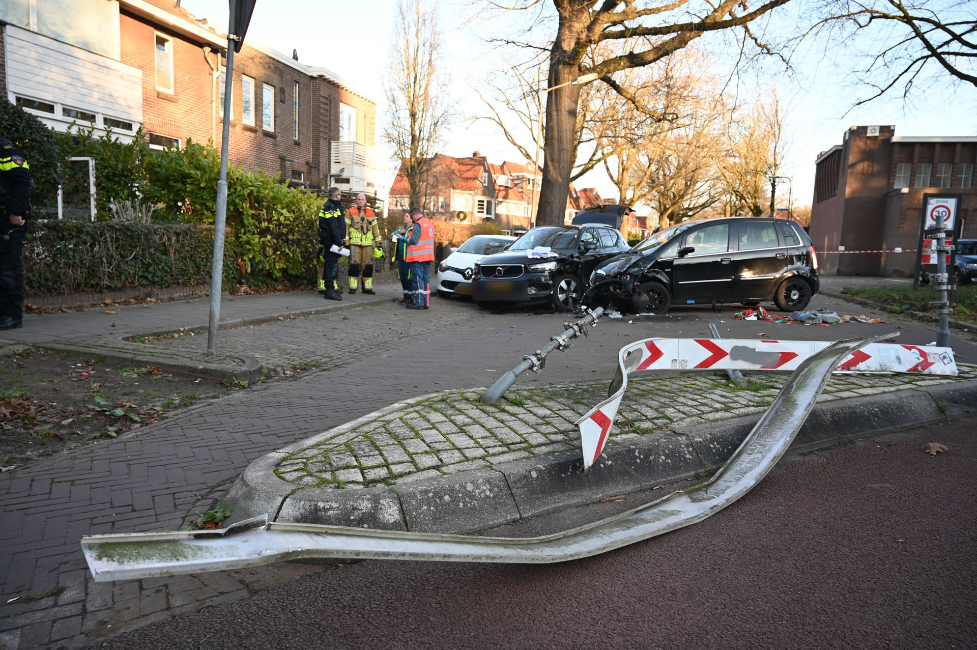Automobiliste krijgt hartstilstand na ernstig verkeersongeval