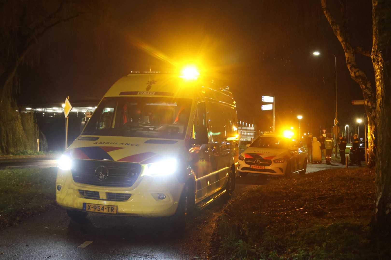 Vrouw gewond bij aanrijding met auto nabij ziekenhuis