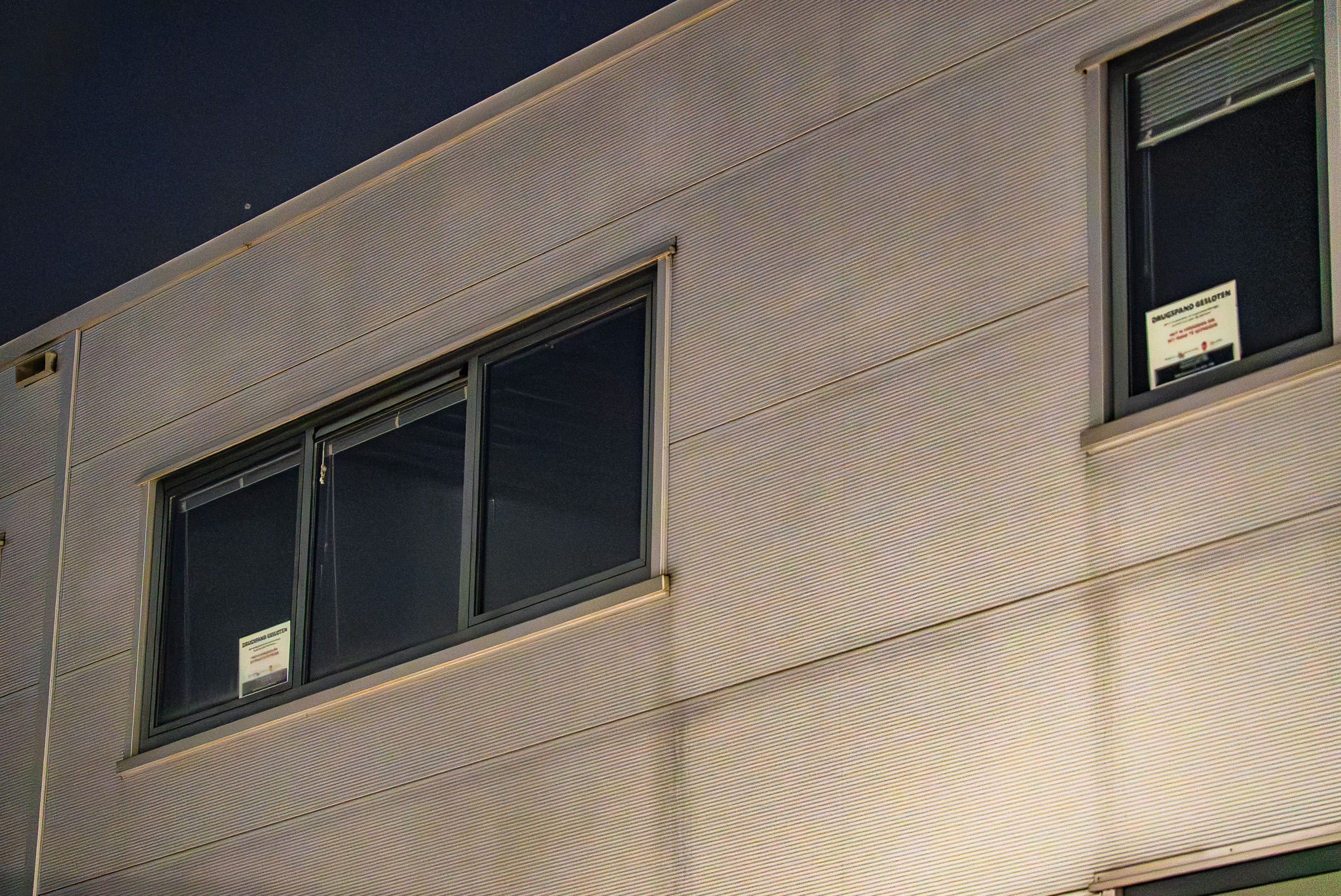 Bedrijfspand zes maanden gesloten na vondst hennepkwekerij met meer dan duizend planten