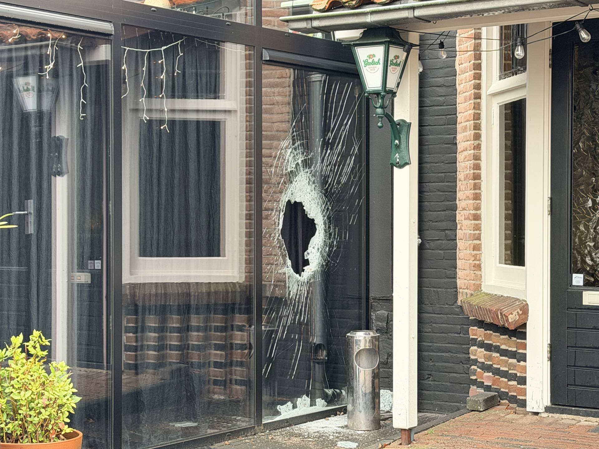 Groot gat na vermoedelijke inbraak bij restaurant Tennessee Steakhouse