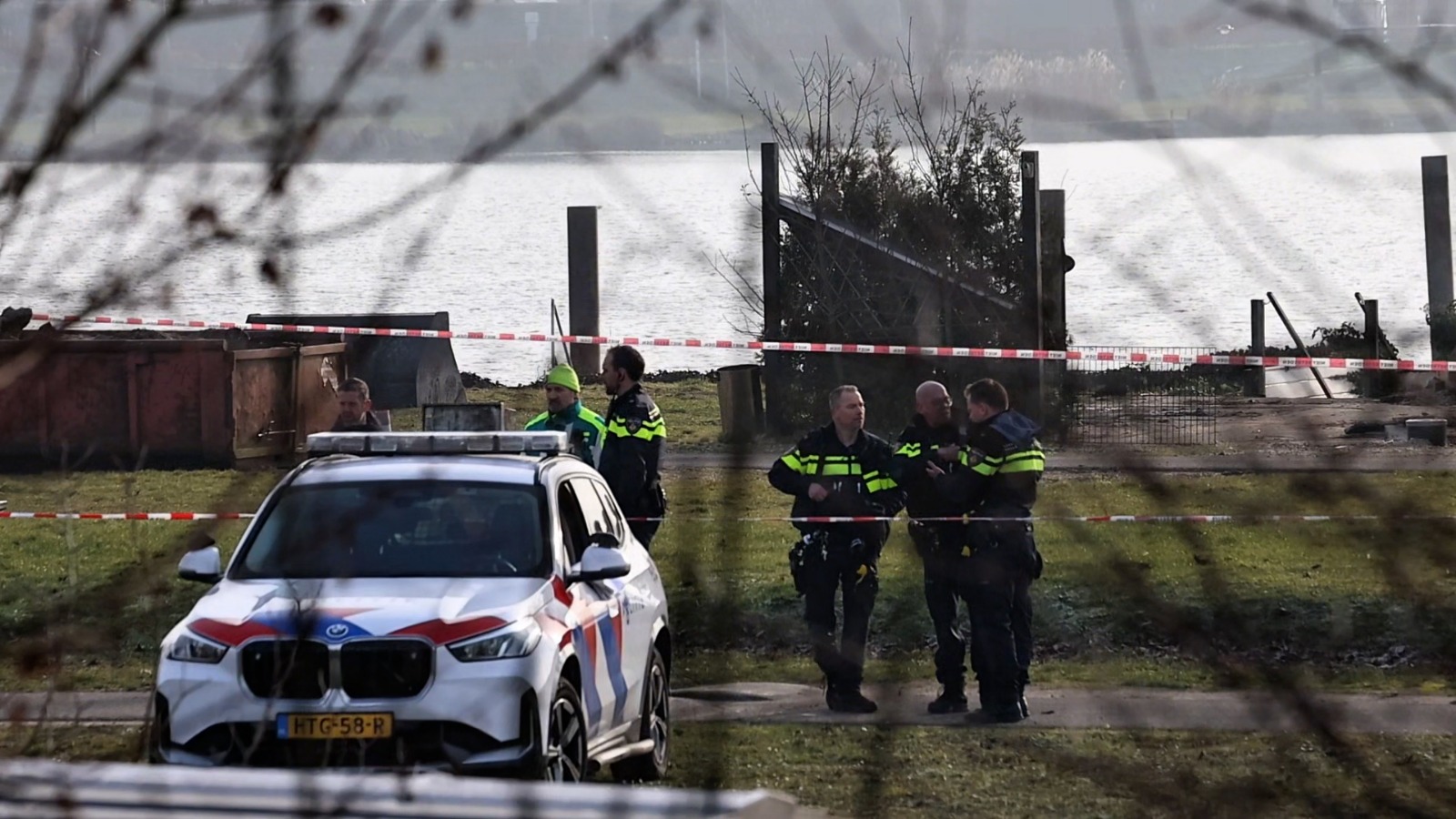 Overleden persoon aangetroffen in sloot