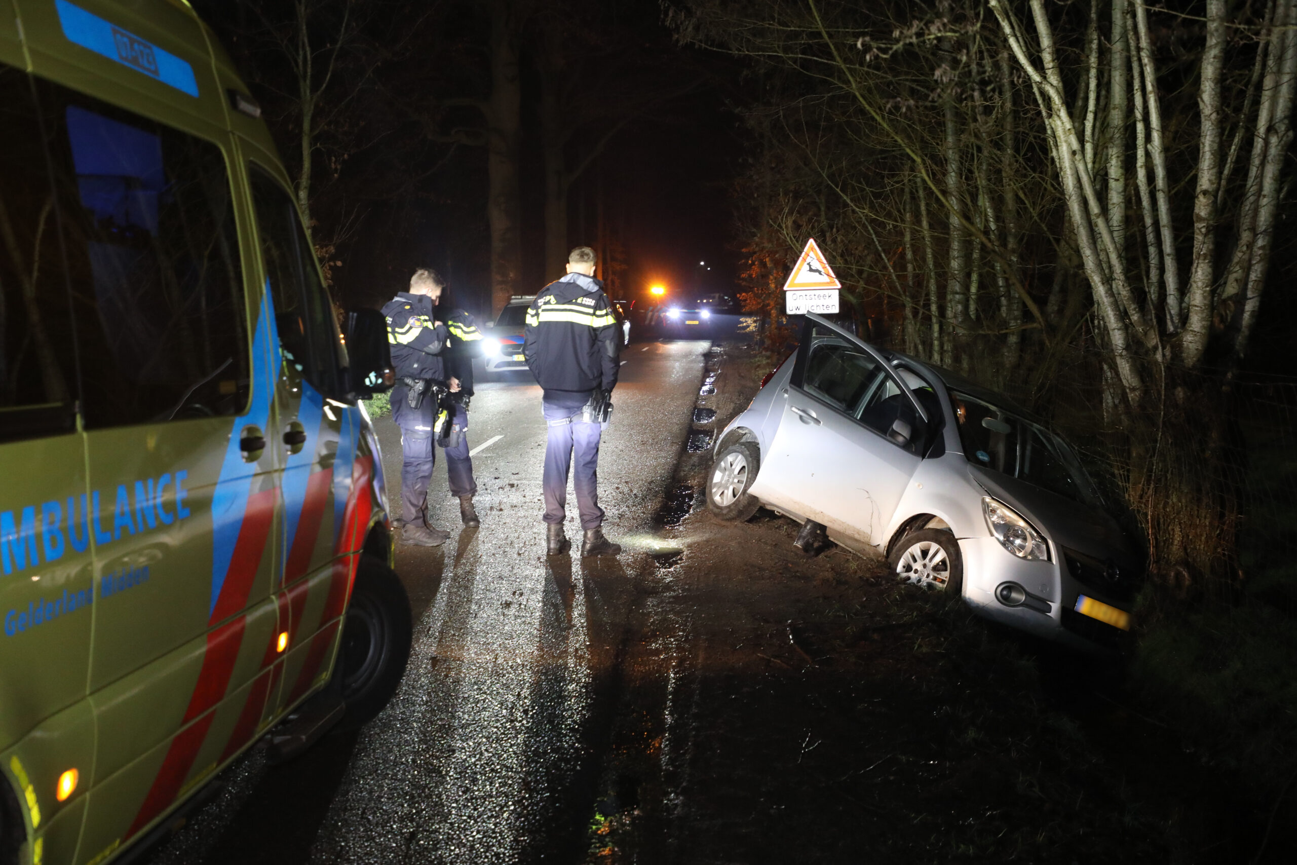 Bestuurder mogelijk onder invloed na forse aanrijding