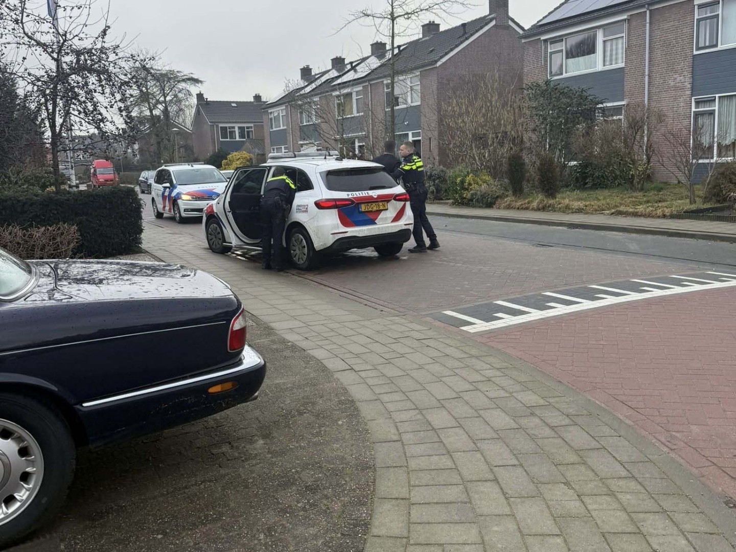 Man aangehouden na poging ruit in te gooien bij woning