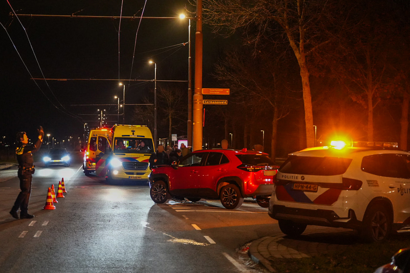 Aanrijding tussen twee auto’s op kruising