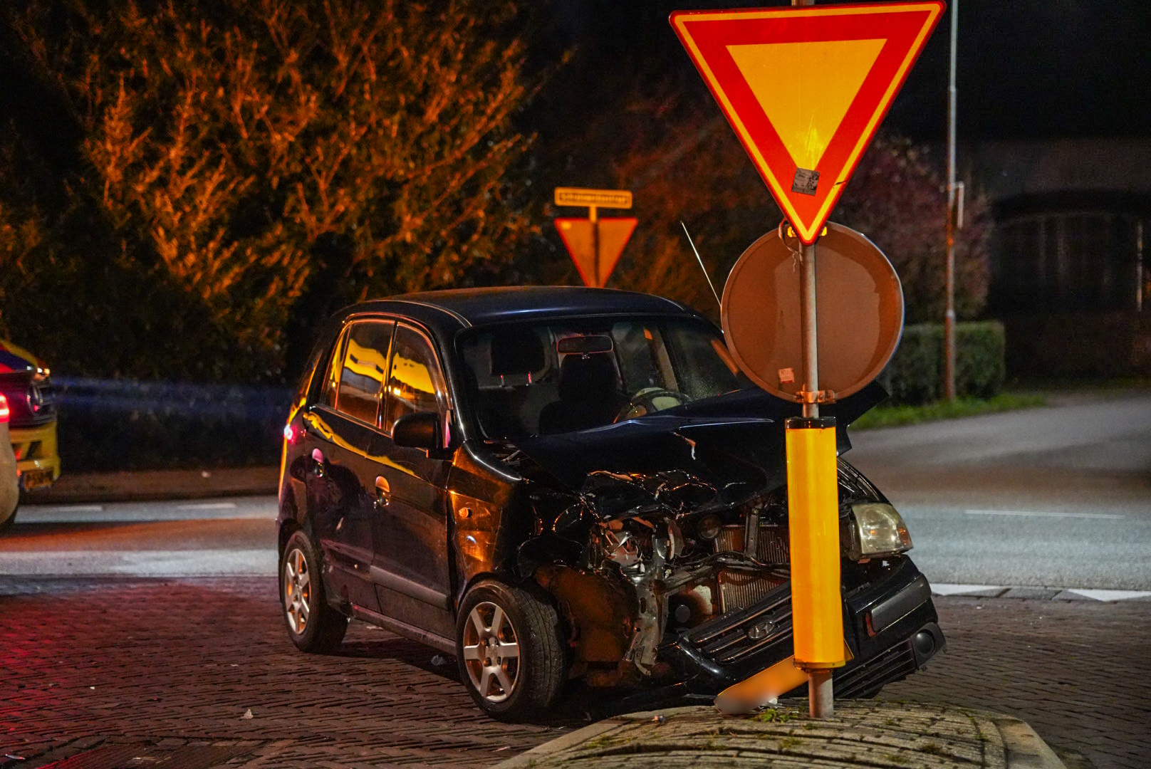 Bestuurder aangehouden voor rijden onder invloed na botsing