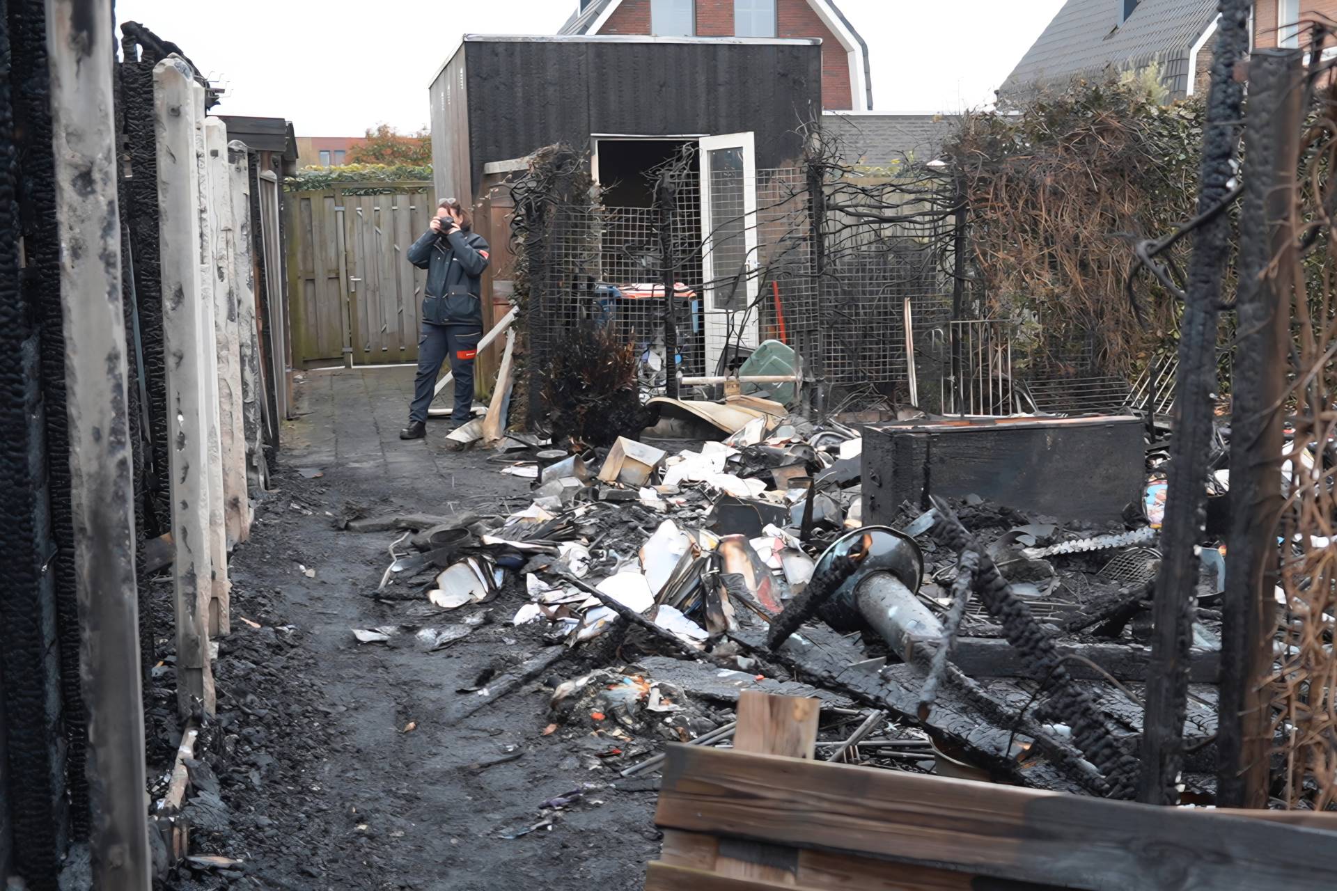 Flinke brand verwoest meerdere schuren