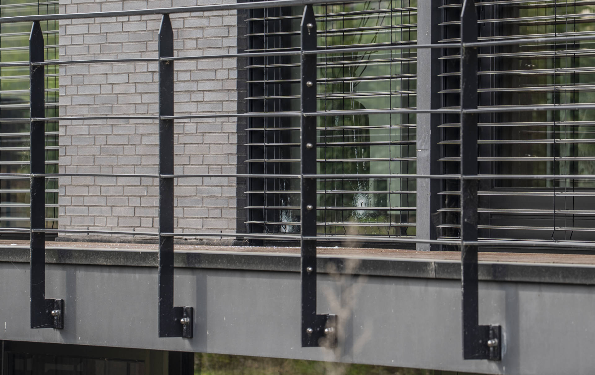 Woning beschoten in de nacht, politie zoekt informatie