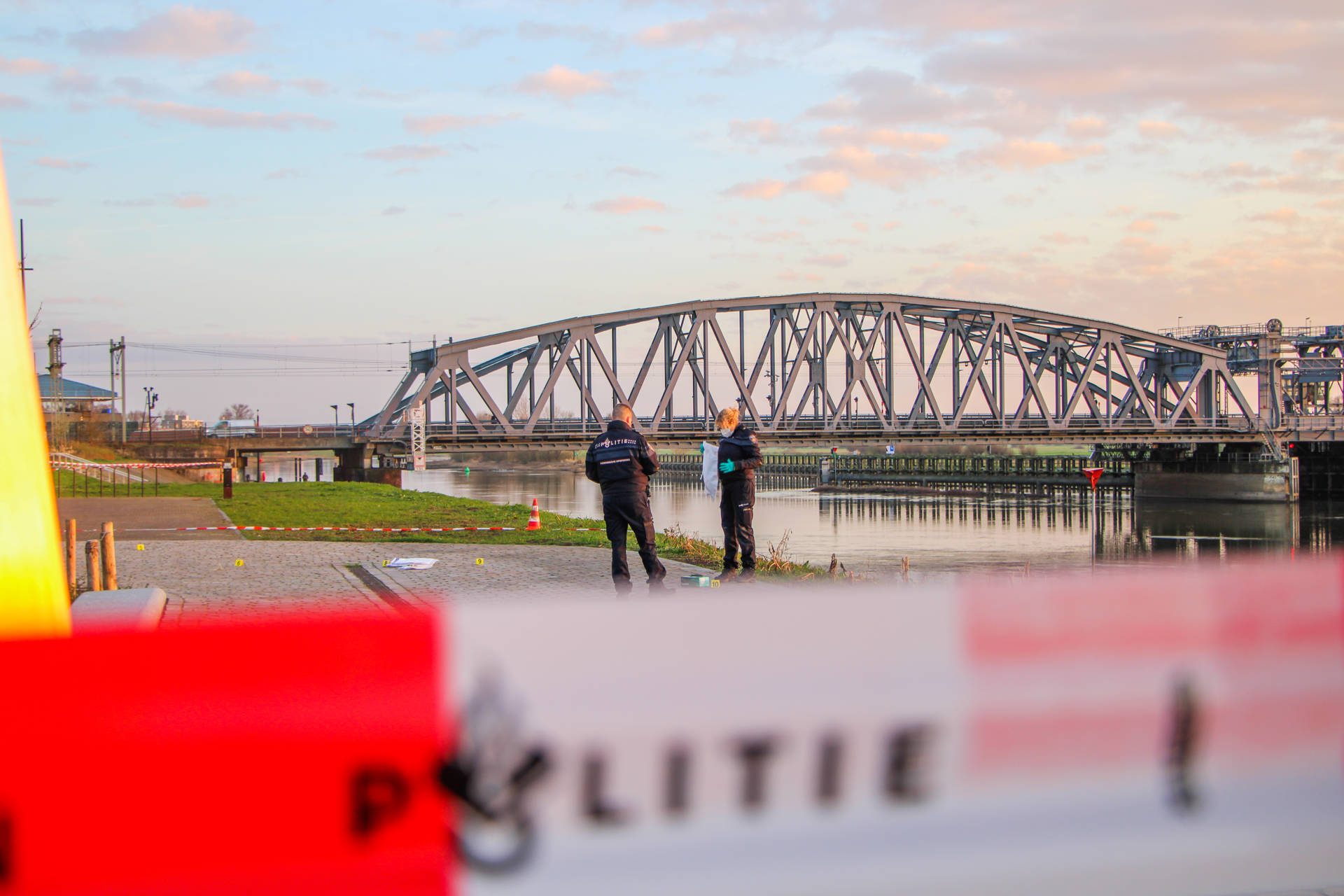 Jongeman (18) aangehouden voor steekpartij waarbij 2 gewonden vielen