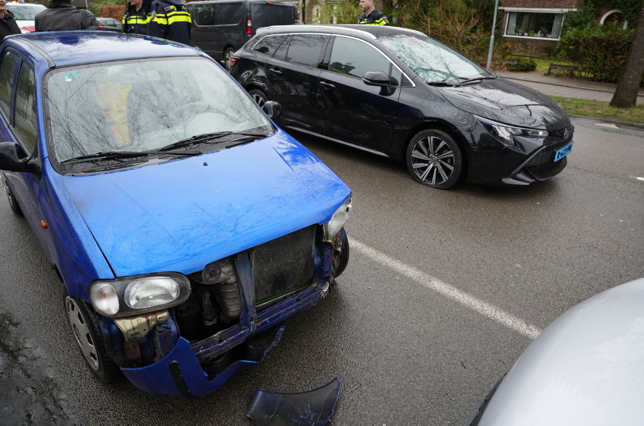 Twee auto’s afgesleept na ongeval