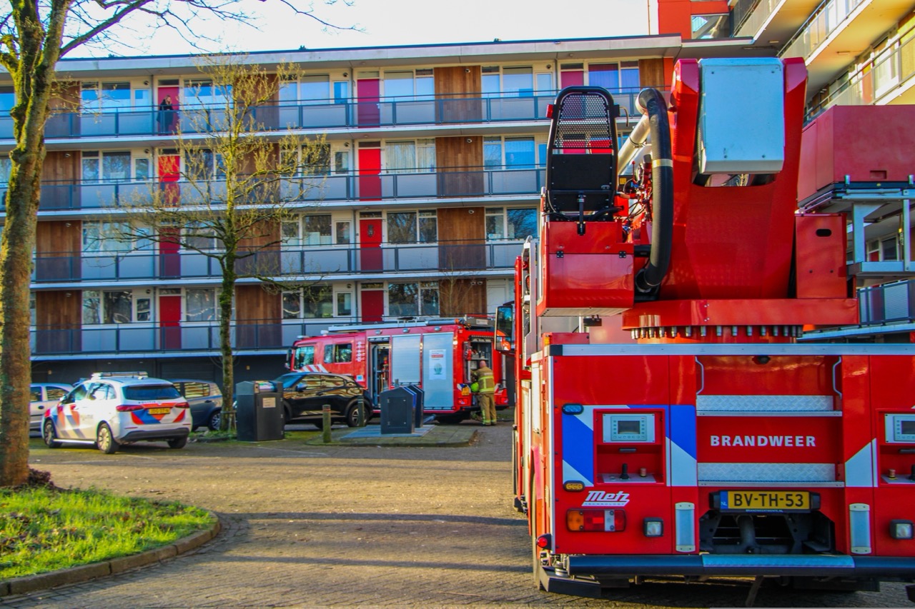Brandweer rukt uit voor rookmelding