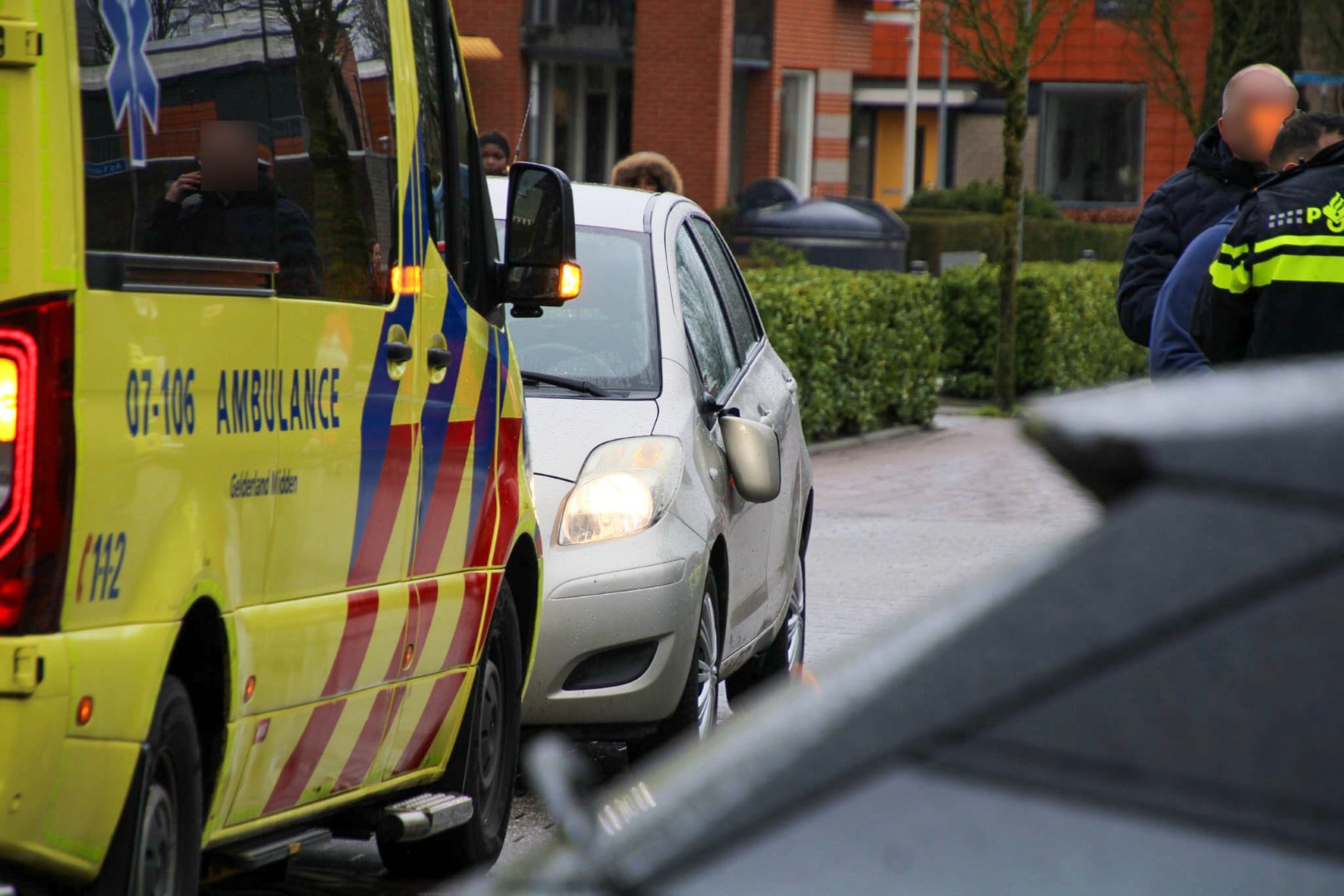 Fietsster gewond na aanrijding met auto