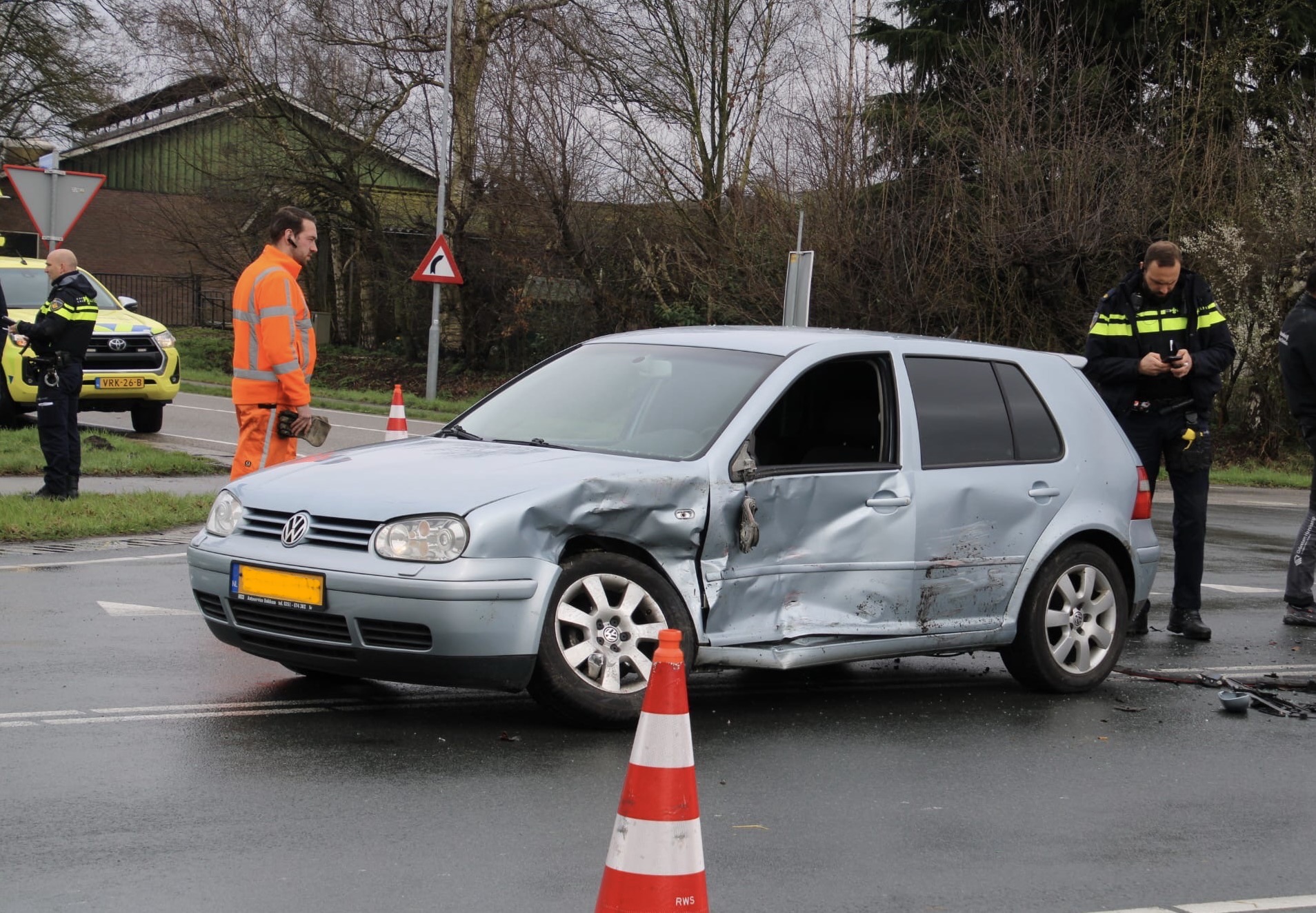 Twee auto’s zwaar beschadigd bij botsing
