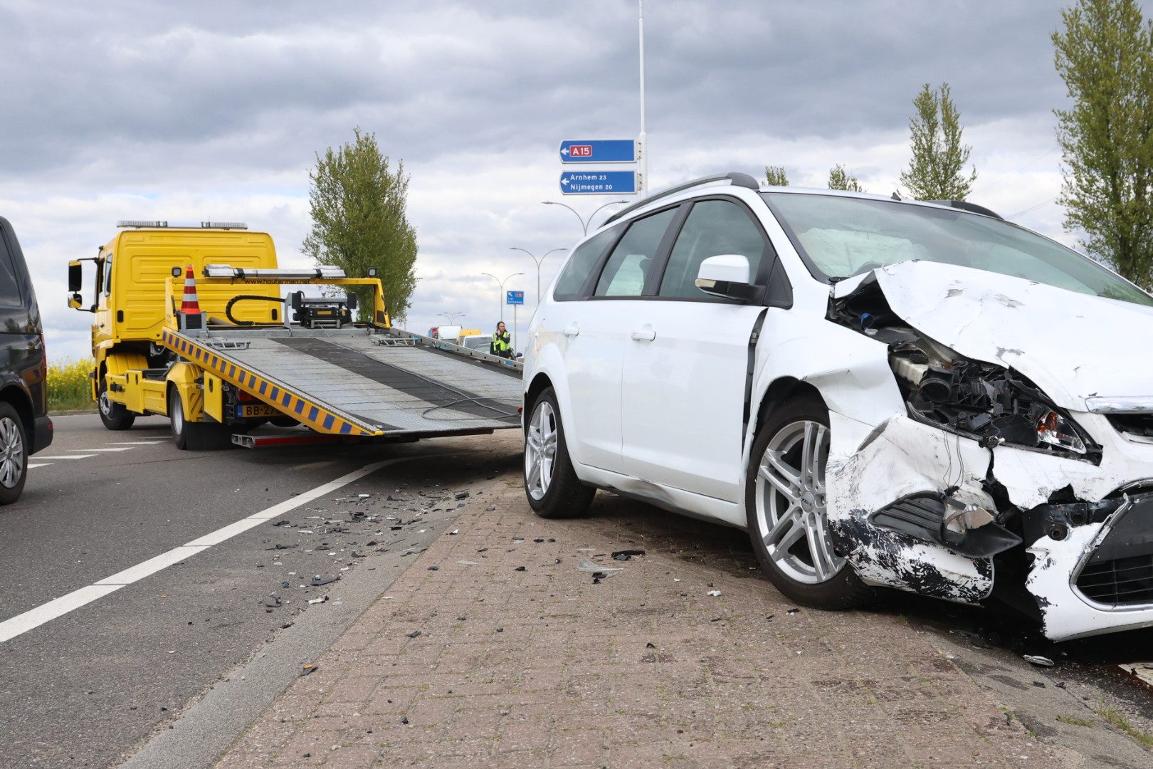 Twee auto’s zwaar beschadigd bij botsing