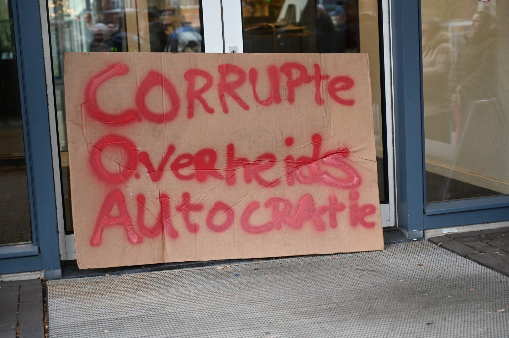 Tientallen demonstranten bij bijeenkomst over mogelijke komst van COA-opvanglocatie