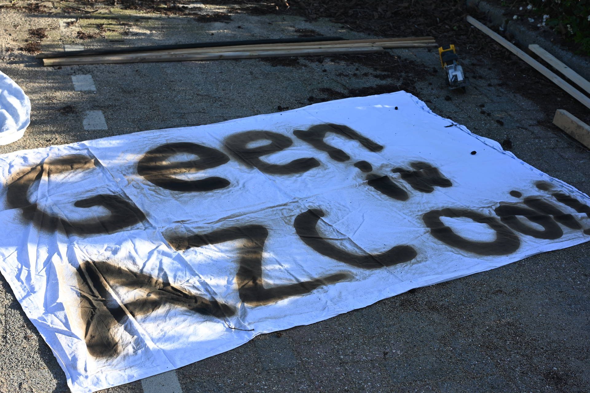 Buurtbewoners protesteren tegen opvang asielzoekers in hotel