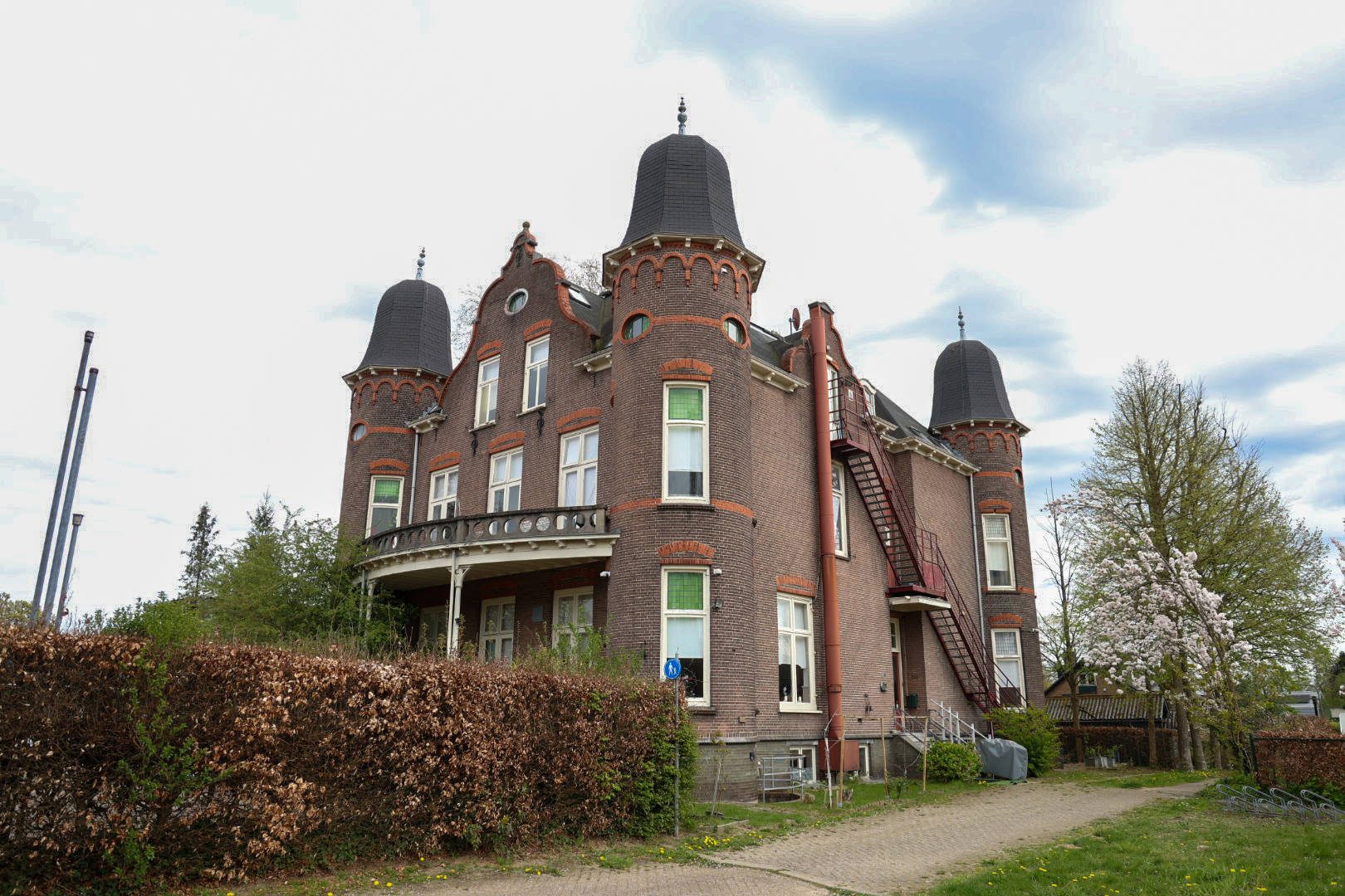 Verpleeghuis gesloten waar het stonk naar urine en bewoners hele dag voor tv zaten