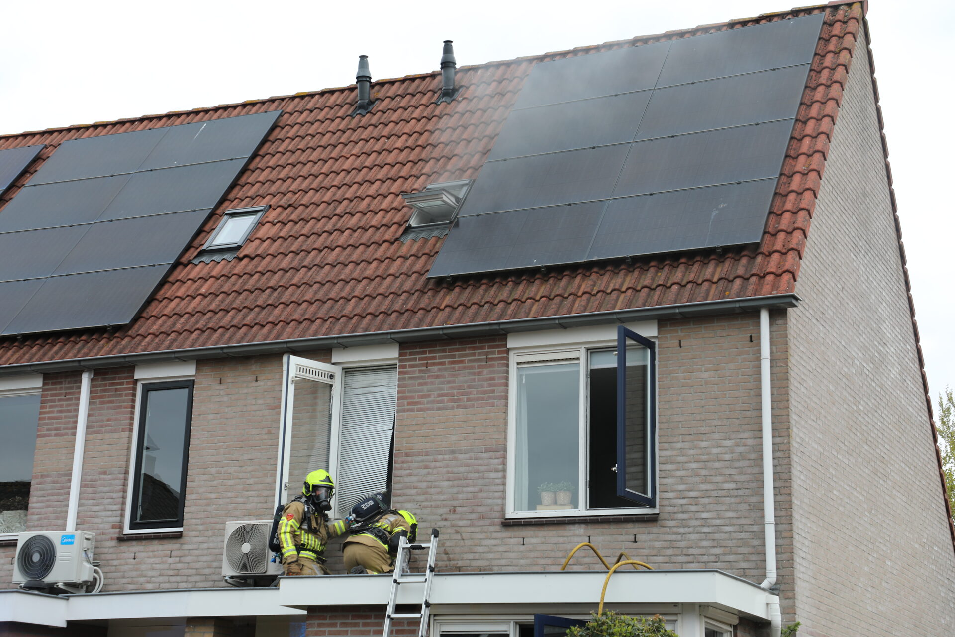 Woning onbewoonbaar na keukenbrand, airfryer vermoedelijke oorzaak