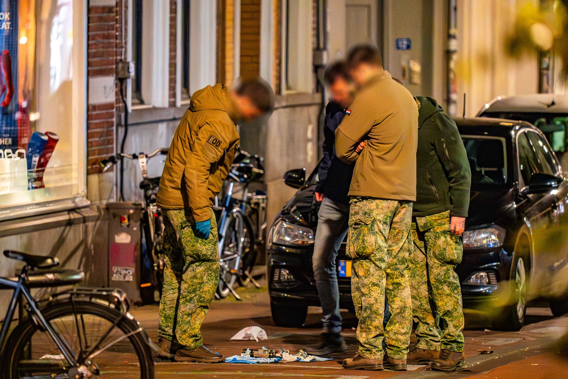 EOD onderzoekt verdacht pakket in druk uitgaansgebied
