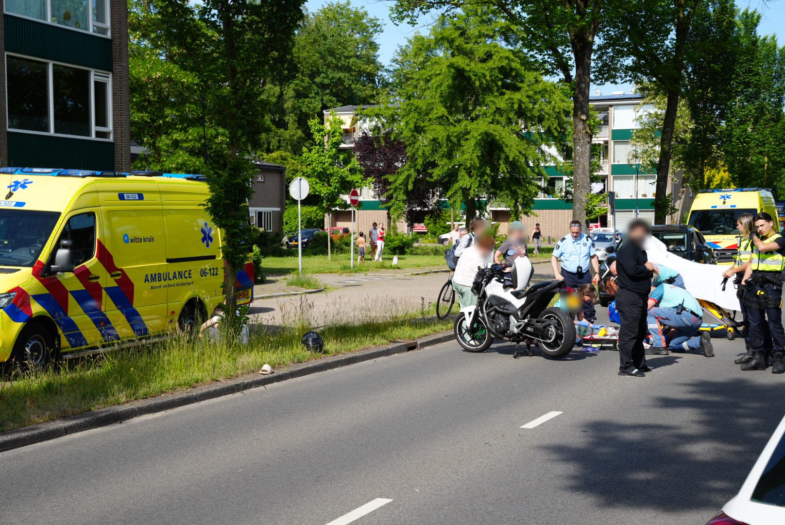 Motorrijder ernstig gewond bij ongeval, traumahelikopter ingezet