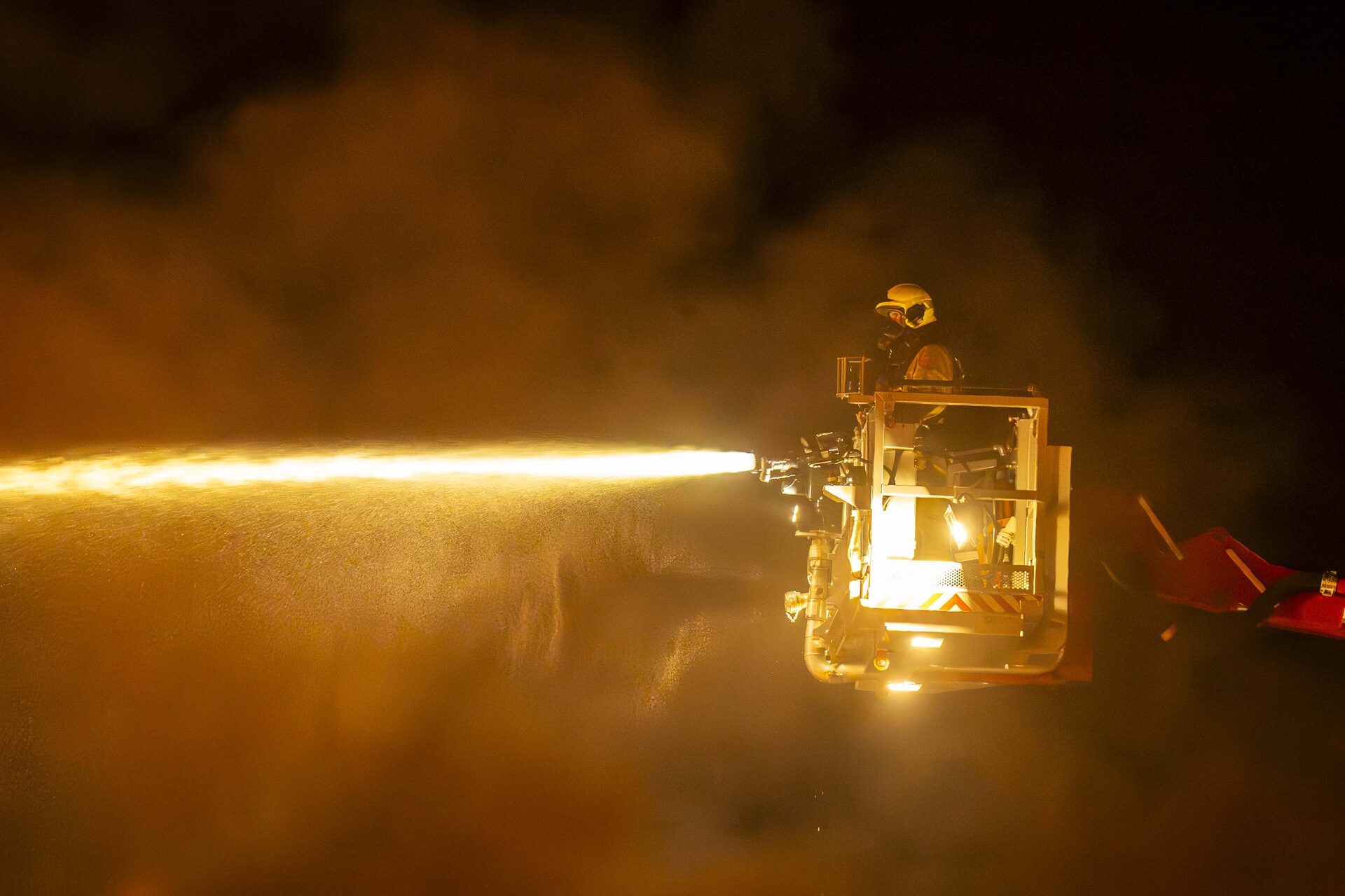 Café-restaurant grotendeels verwoest door brand