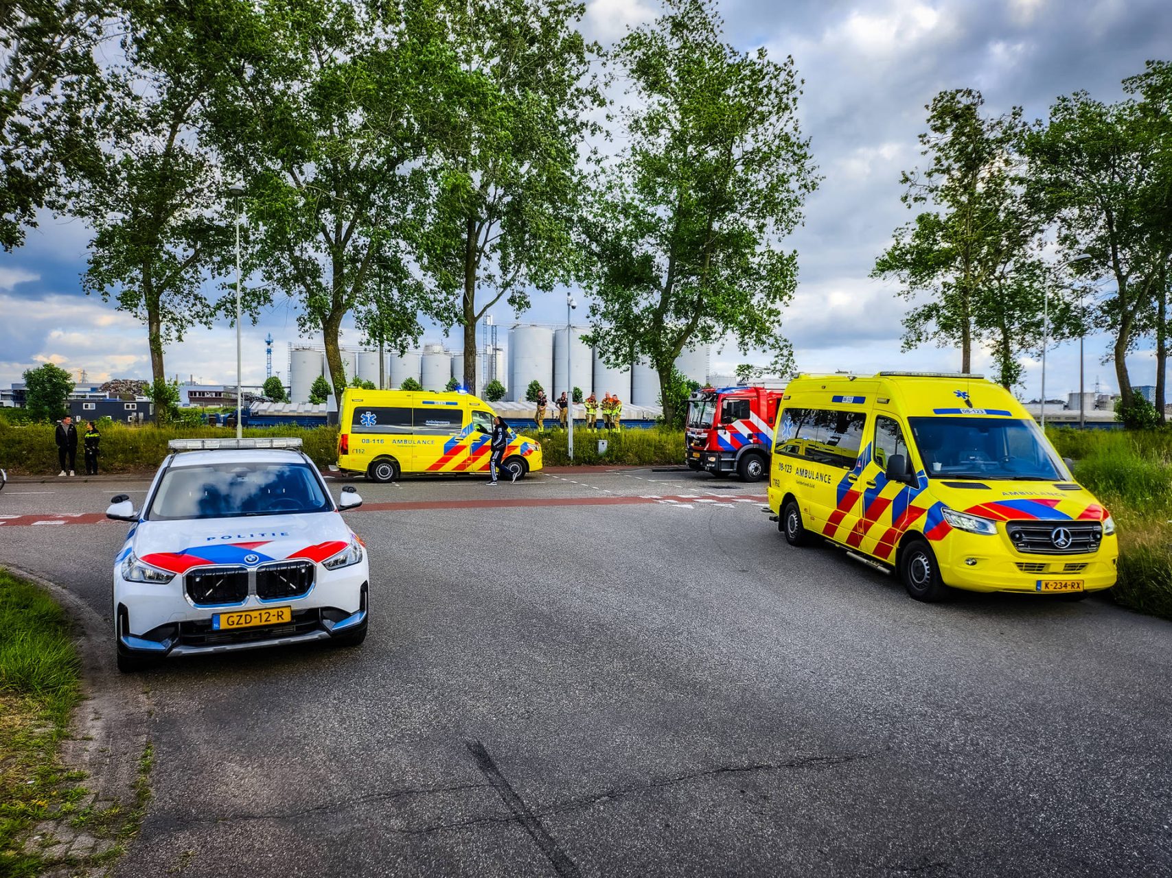 Hulpdiensten rukken massaal uit voor persoon te water in Nijmegen