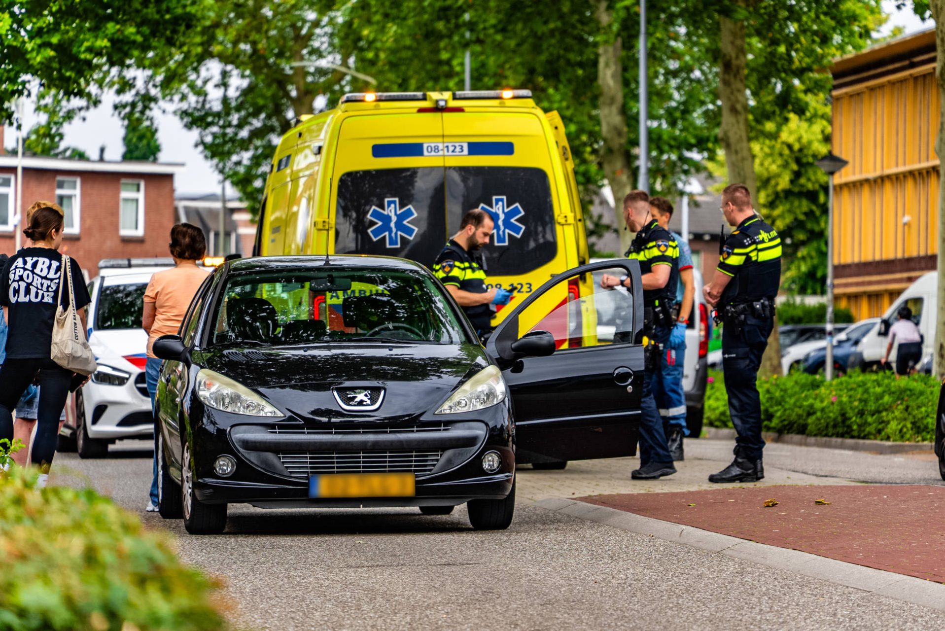 Scooterrijder en automobilist botsen in Nijmegen