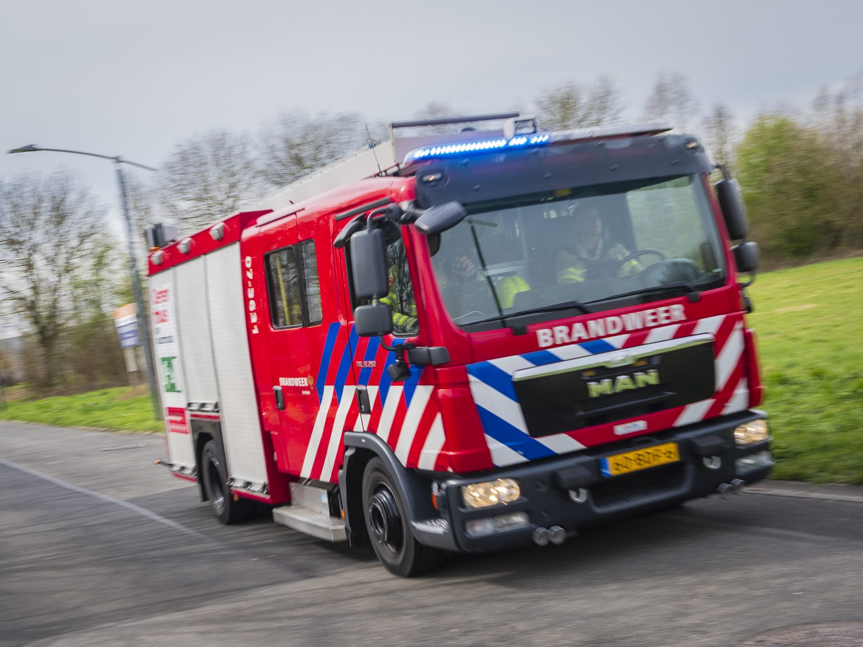 Politie en brandweer onderzoeken mogelijke dumping van drugsafval