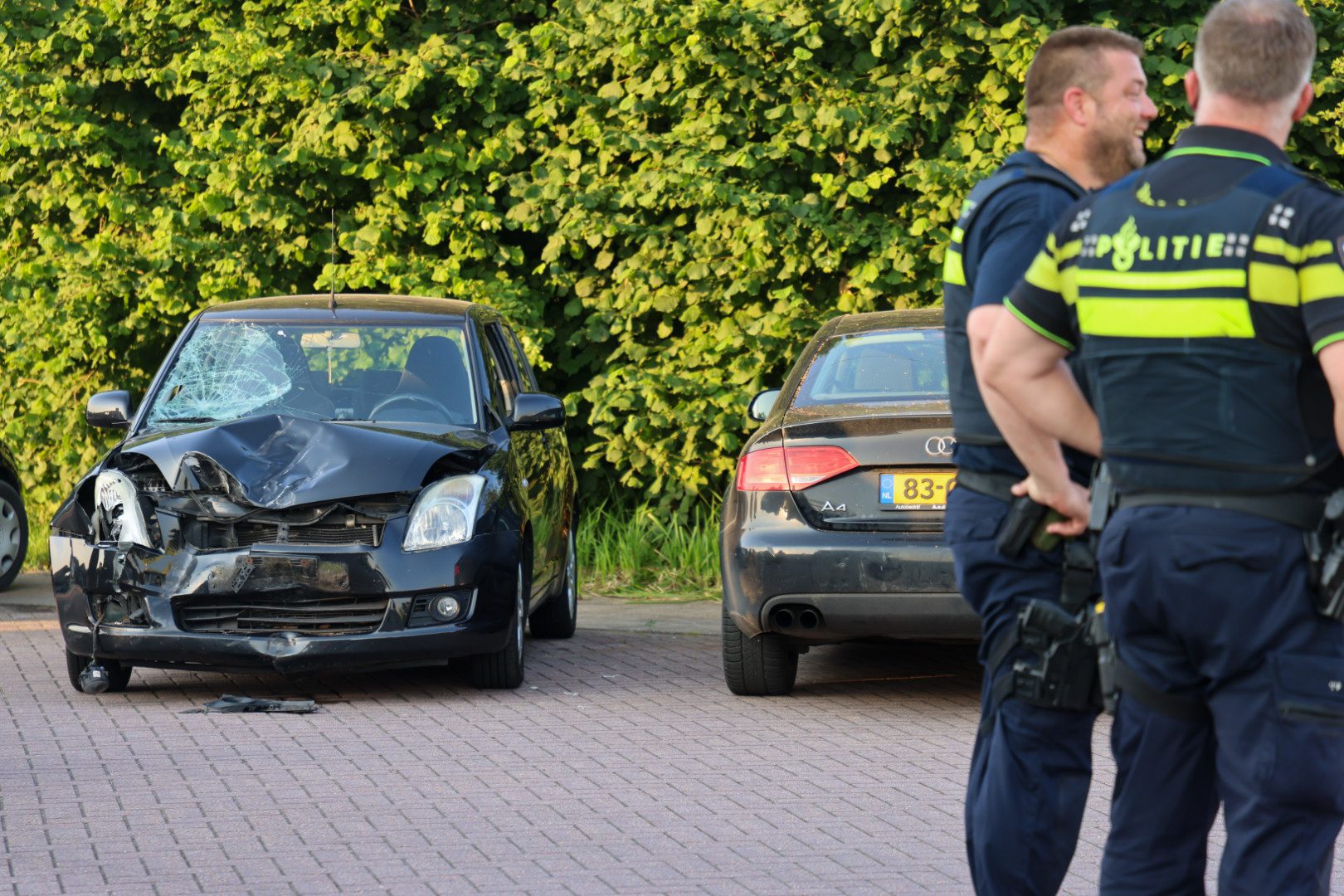 Bestuurder onder invloed gewond na frontale botsing