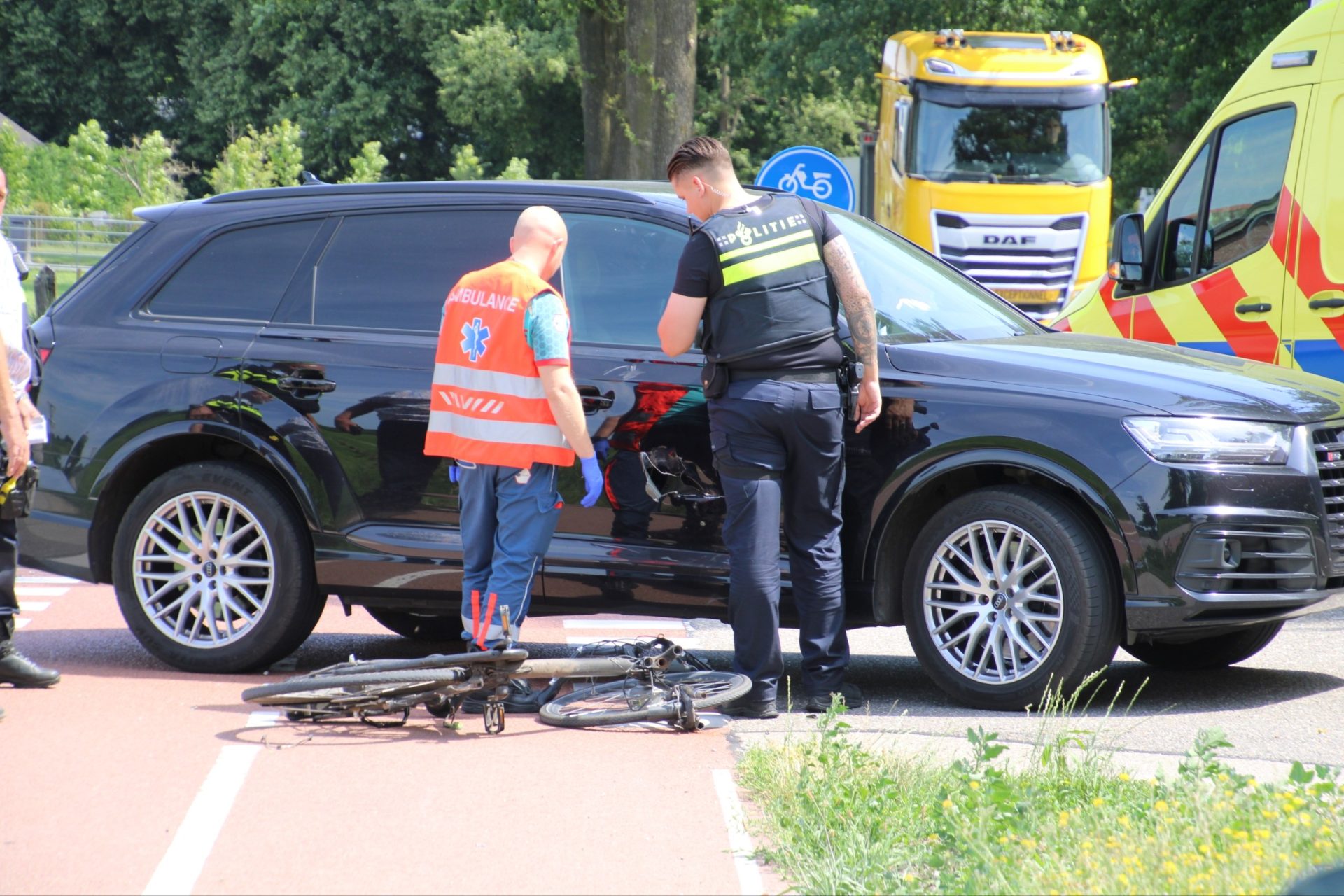 Fietser naar ziekenhuis na ongeval