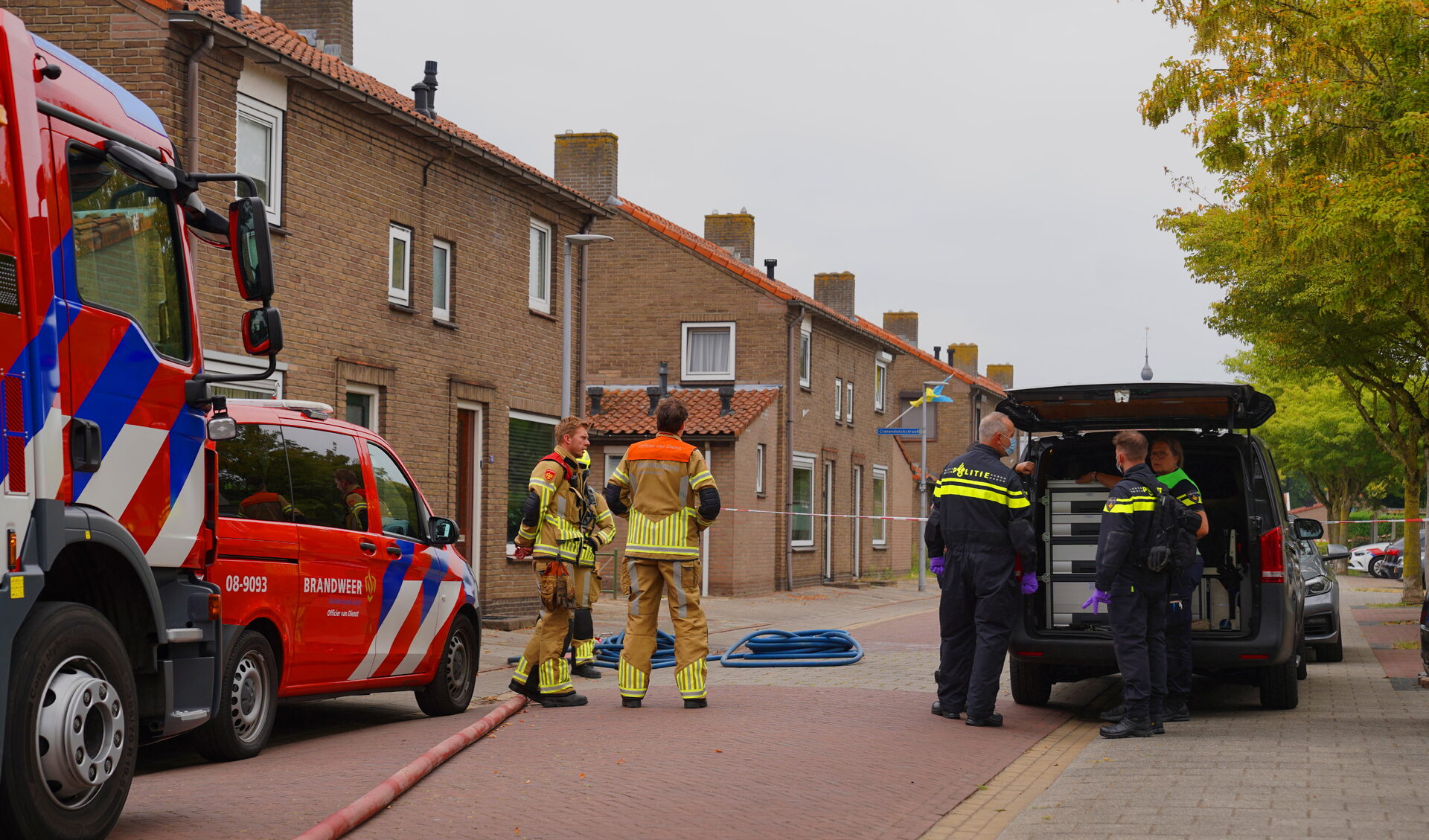 Zwaar beschadigde auto blijkt vluchtvoertuig