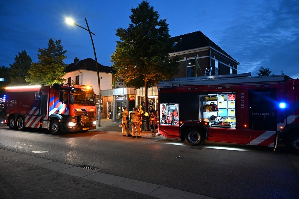 Plantenbak vliegt in brand in Groesbeek, vuur snel onder controle