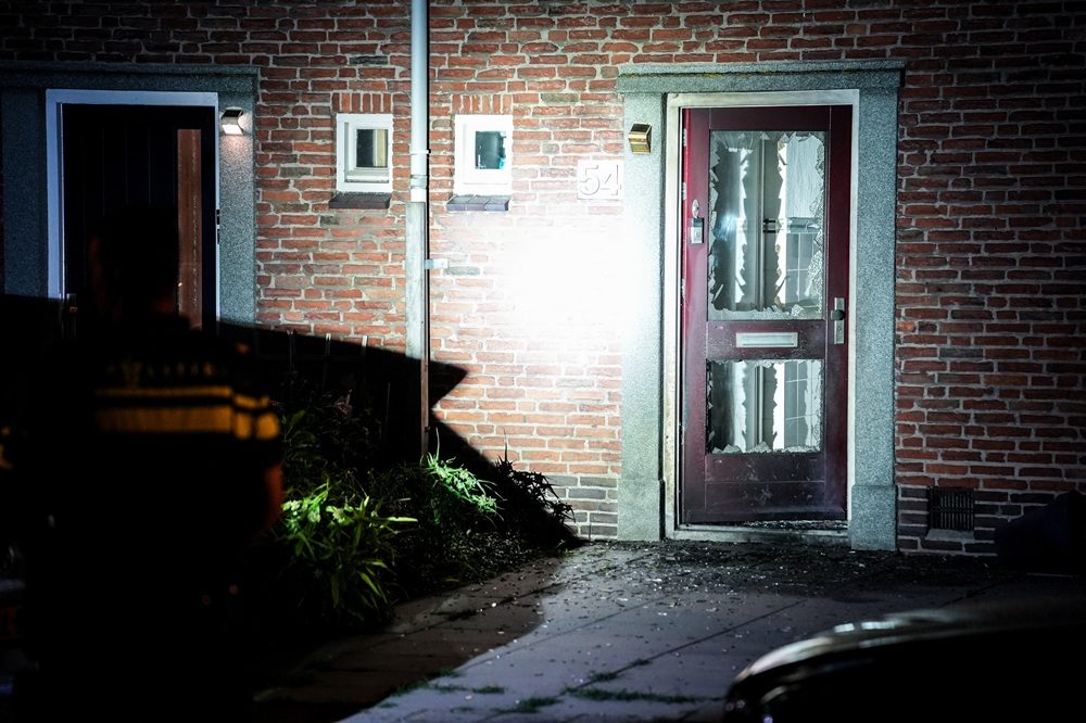 Explosie zorgt voor veel schade aan woning in Apeldoorn