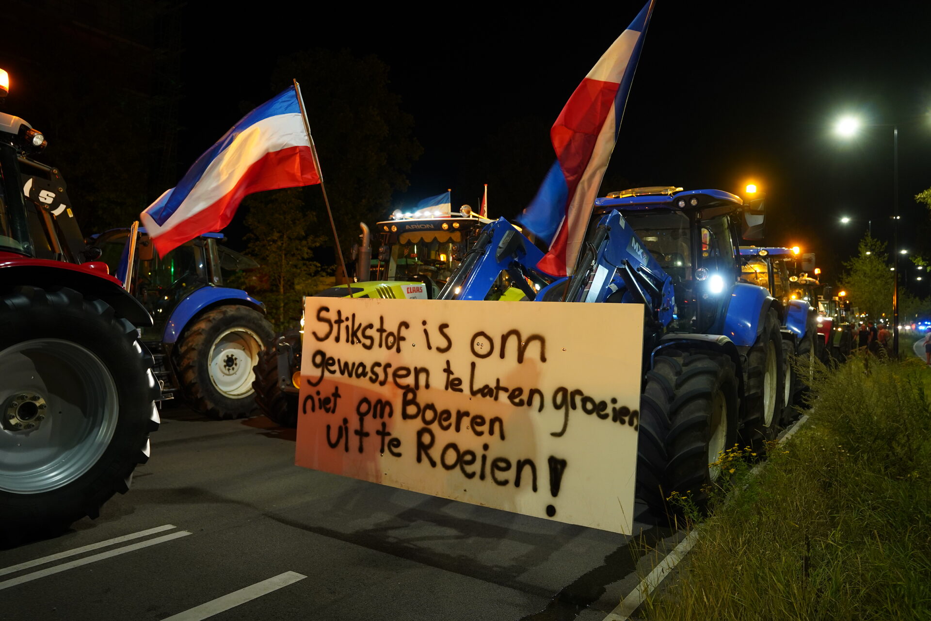 Boeren protesteren tegen voorgenomen stikstofbeleid in Apeldoorn